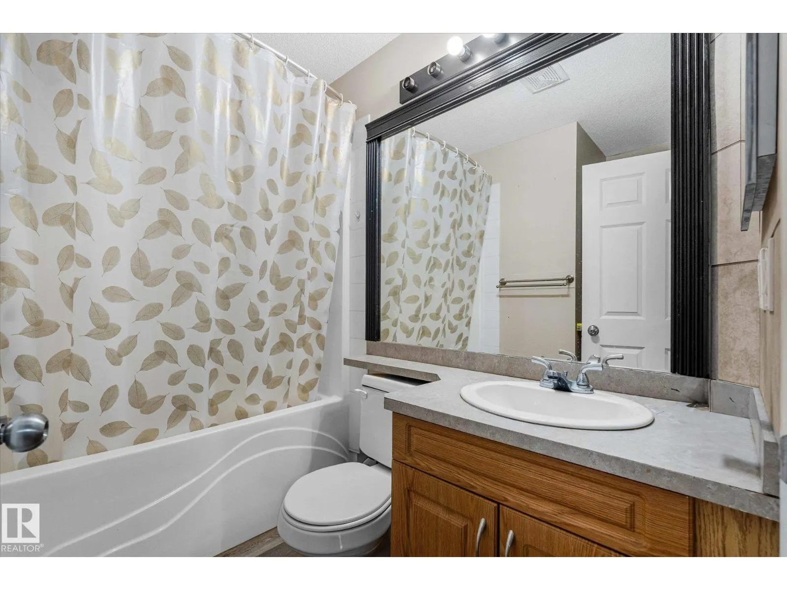 #112 9945 167 ST NW
