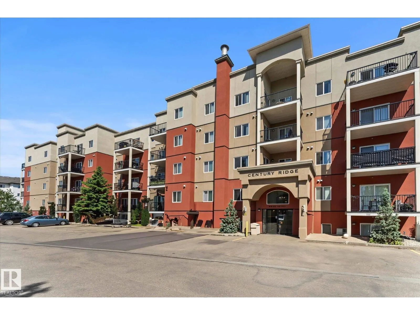 #112 9945 167 ST NW