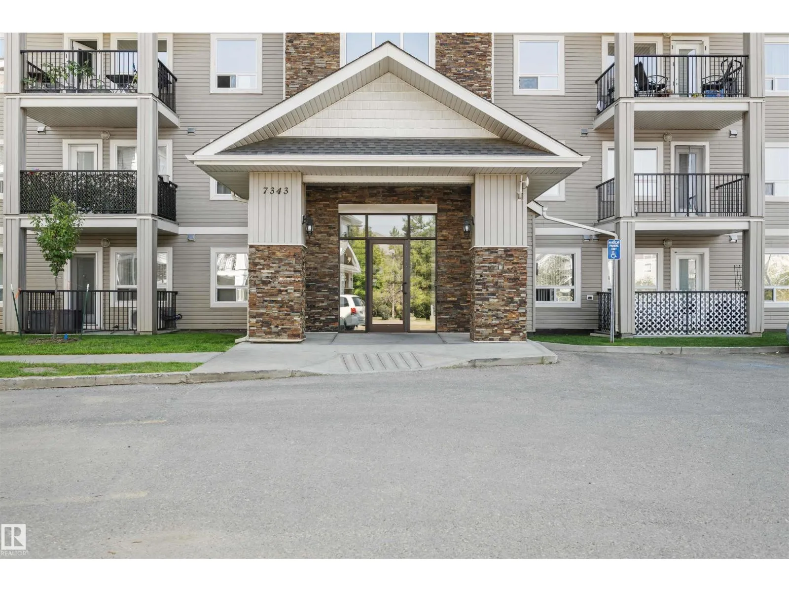 #2209 7343 SOUTH TERWILLEGAR DR NW
