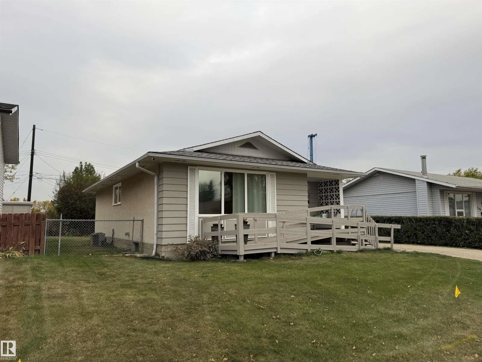 3512 114 AV NW