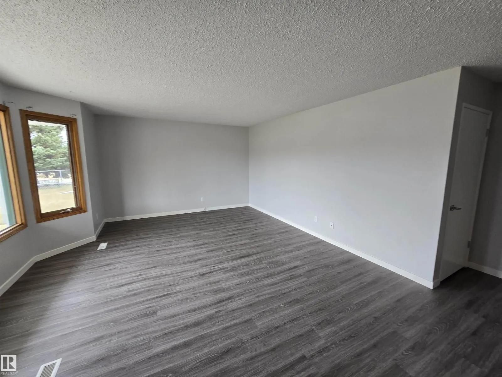 119 Diamond DR