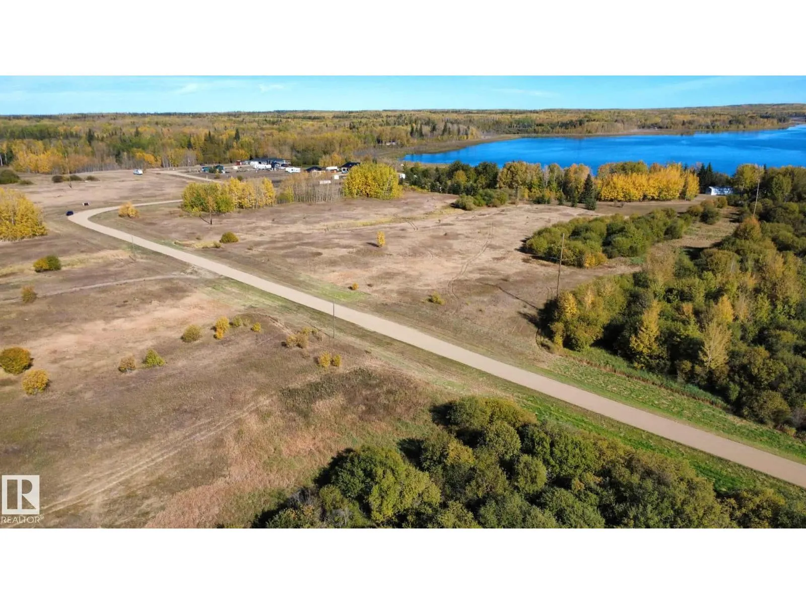 2 Bechthold Bay , Skeleton Lake