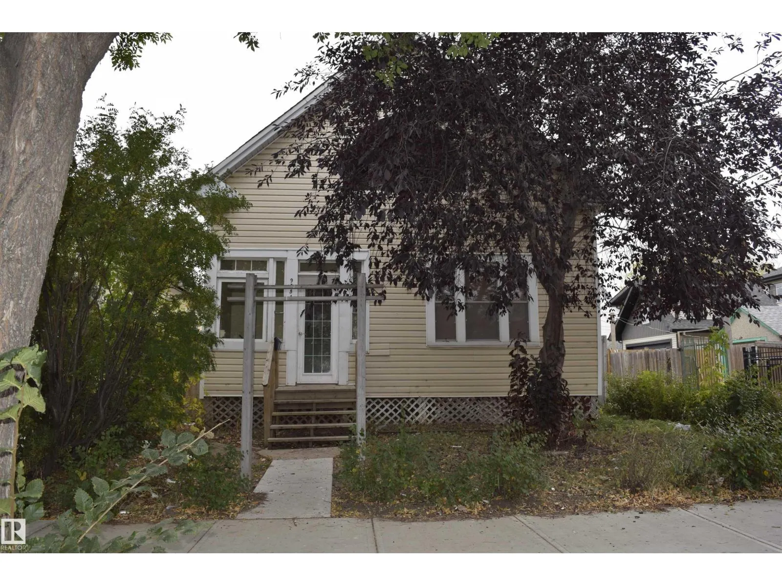9551 106A AV NW