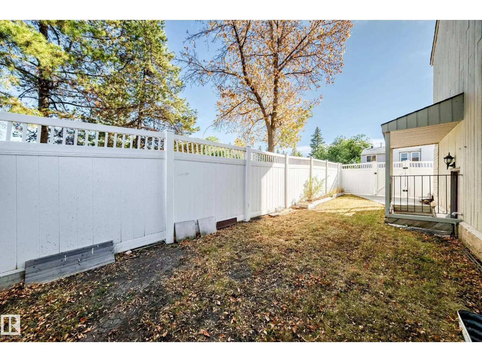 11725 32A AV NW
