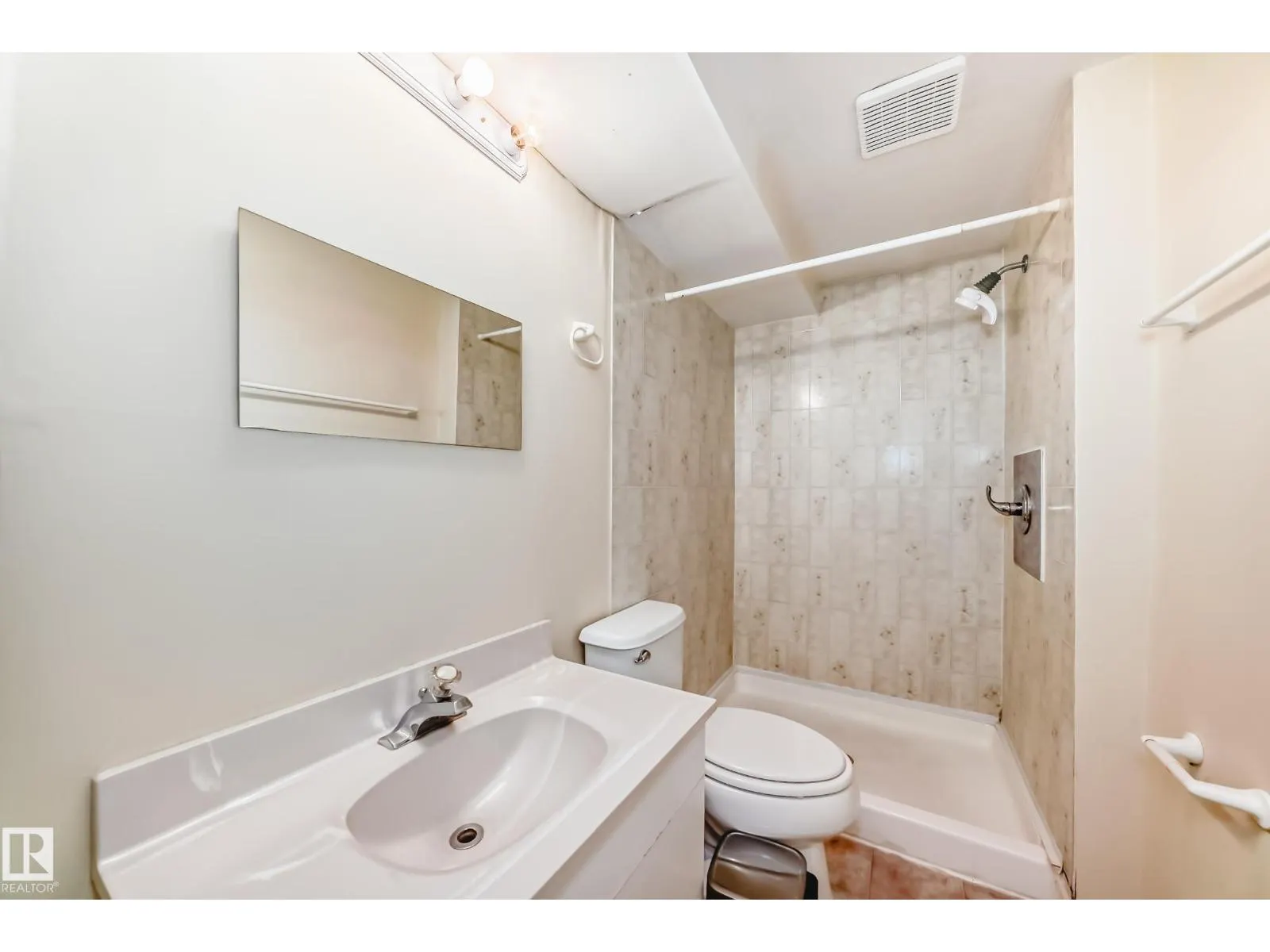 11725 32A AV NW
