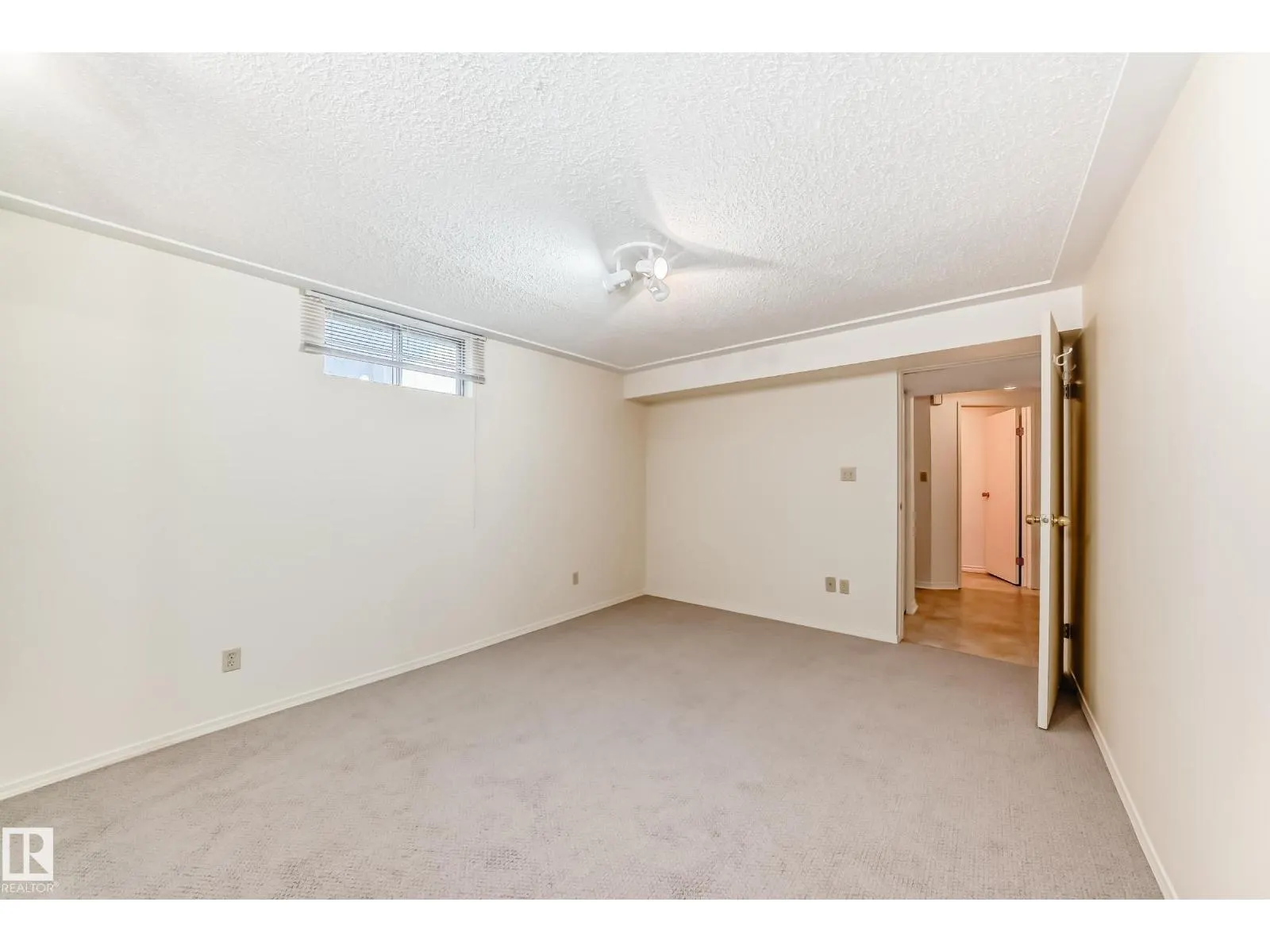 11725 32A AV NW