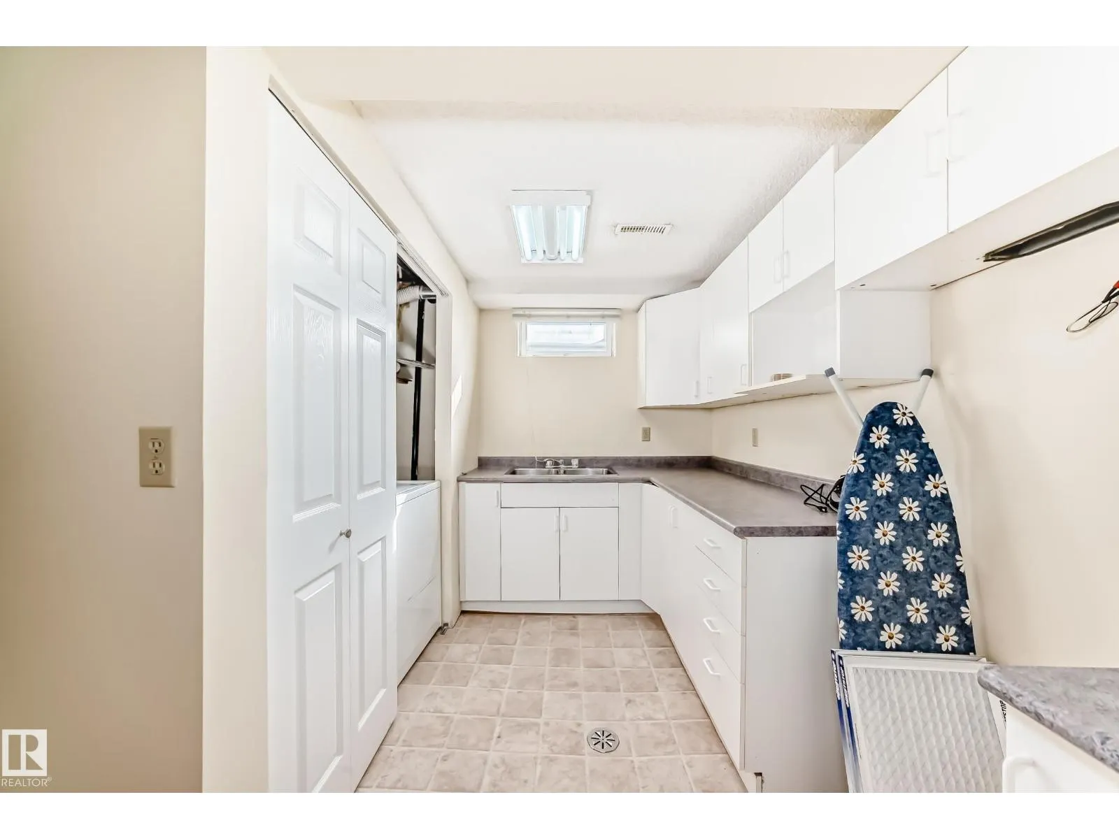 11725 32A AV NW