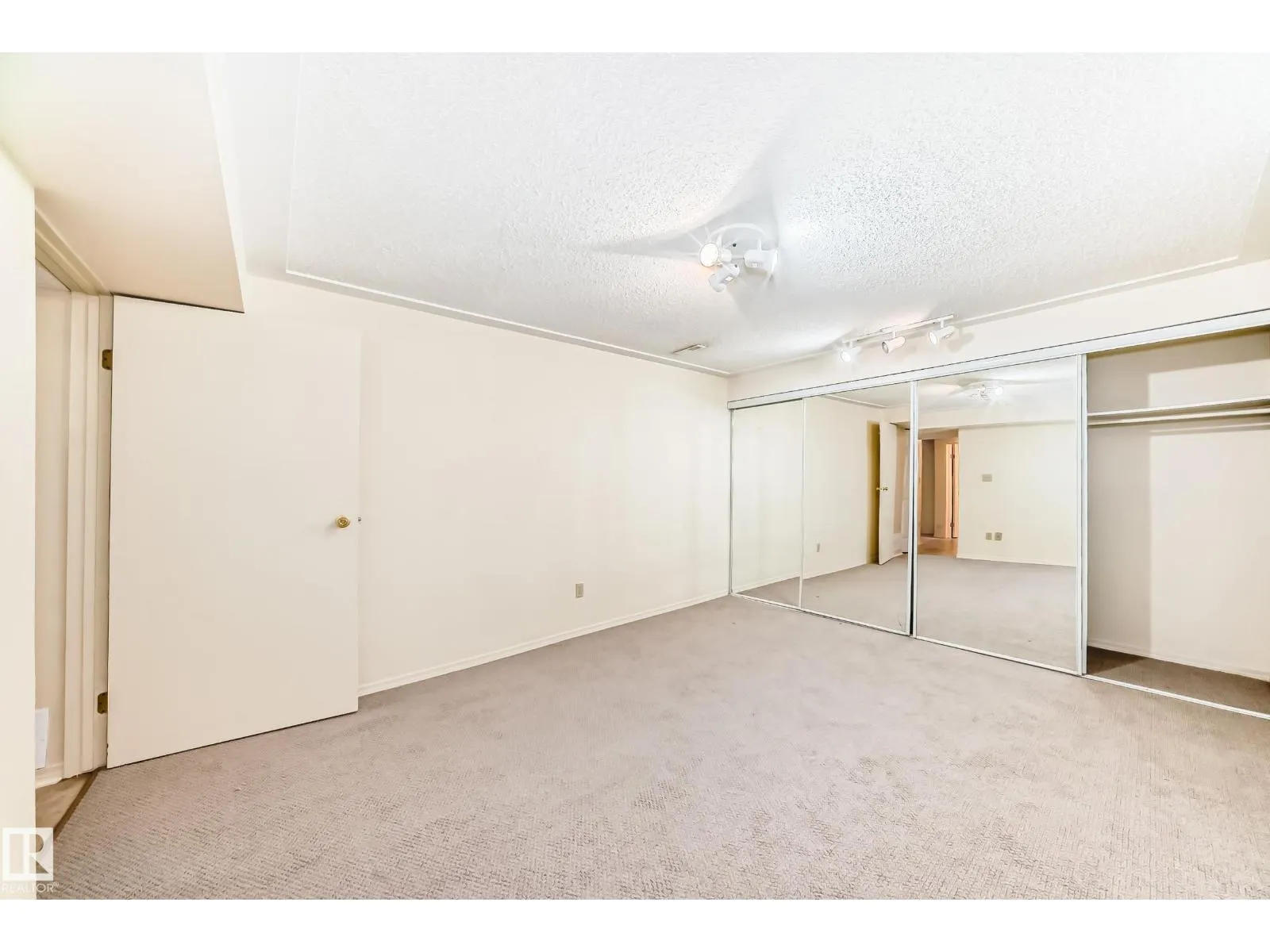 11725 32A AV NW