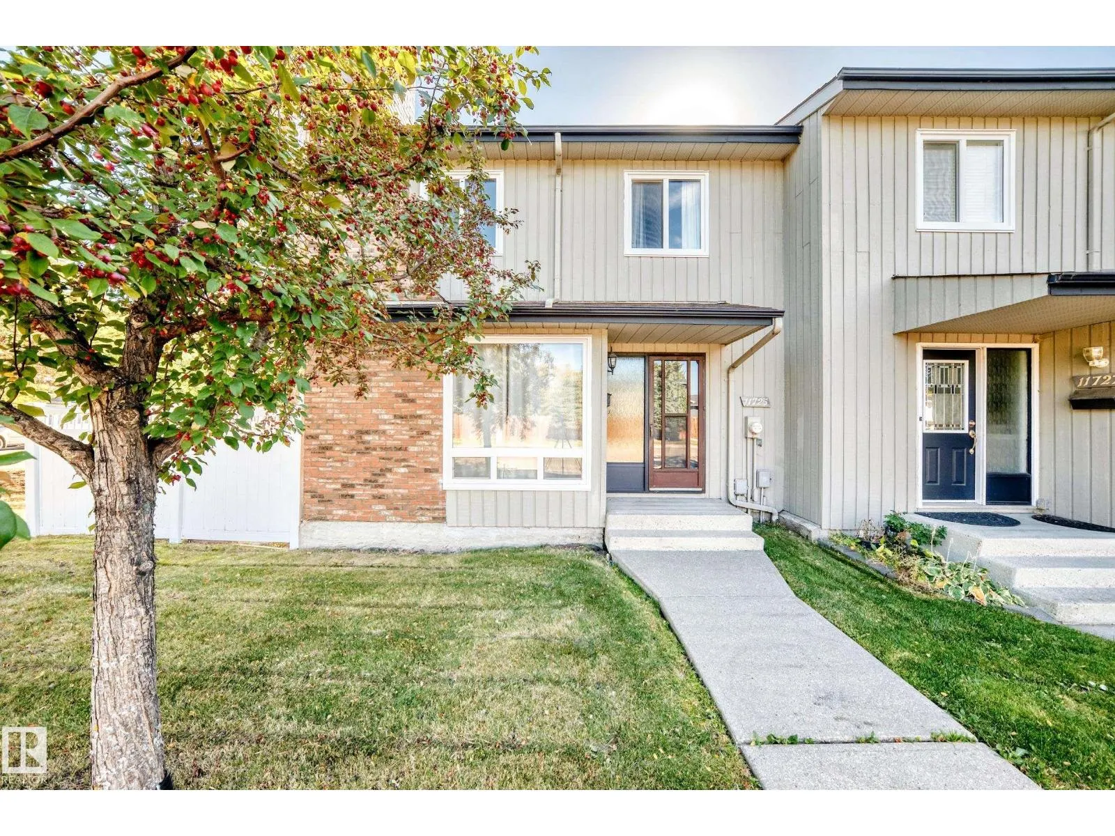 11725 32A AV NW