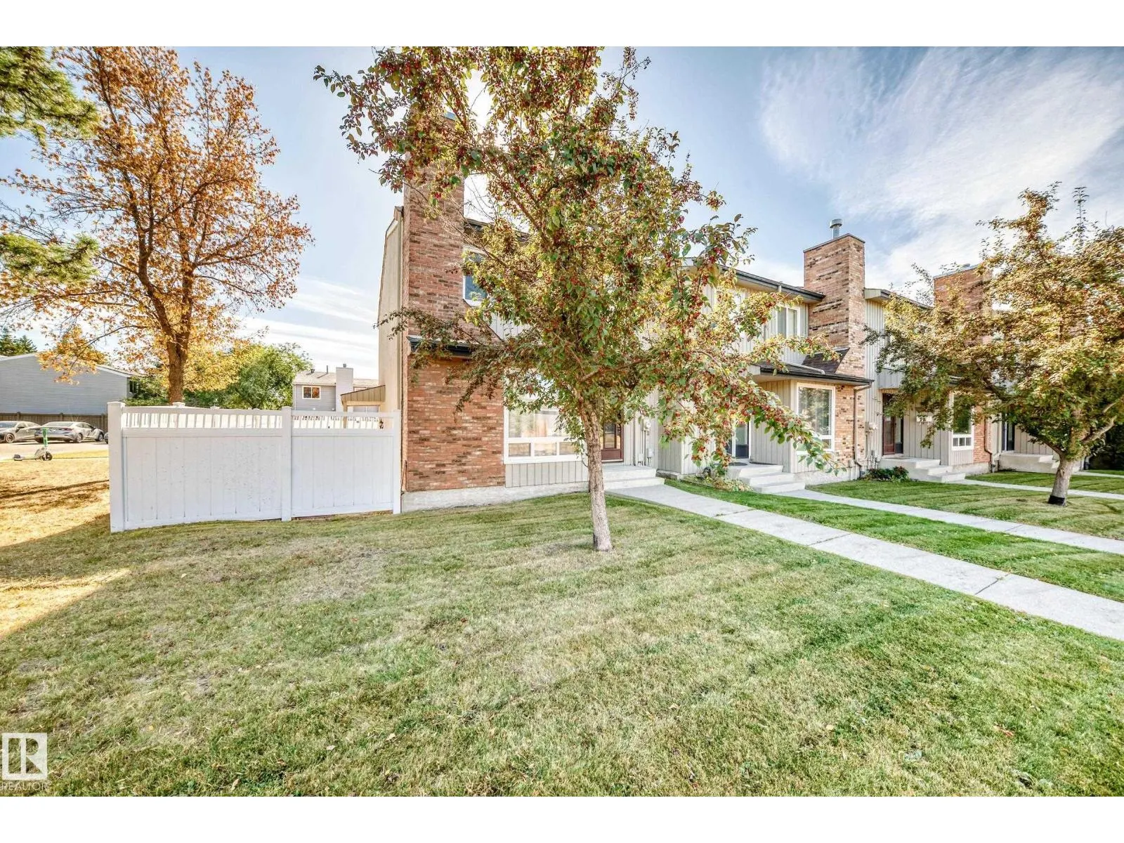 11725 32A AV NW