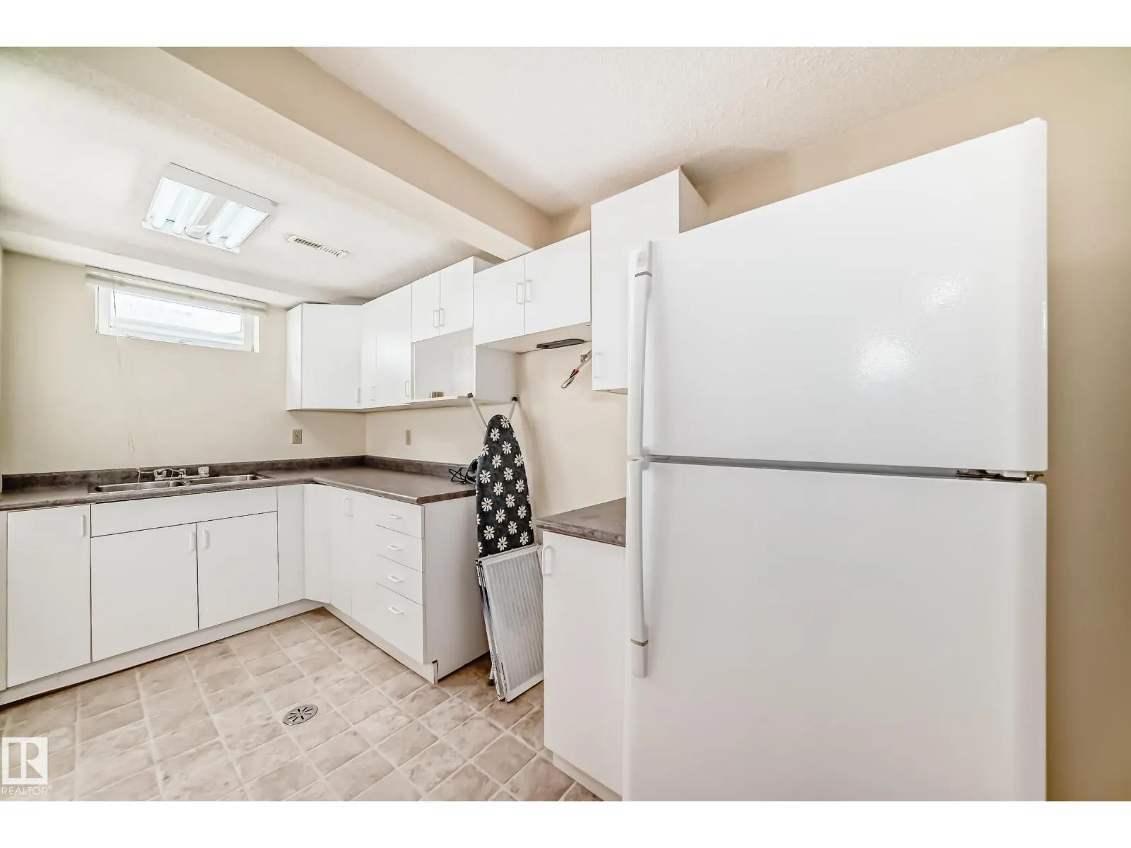 11725 32A AV NW