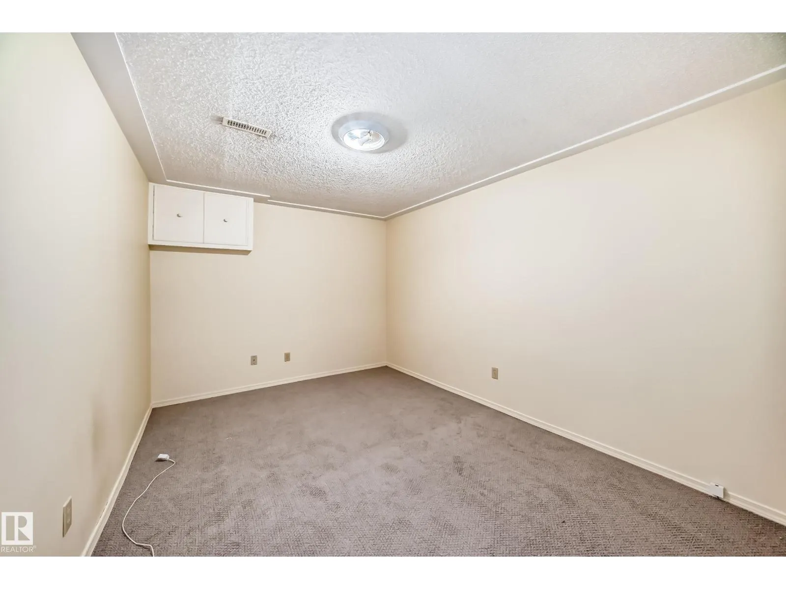 11725 32A AV NW