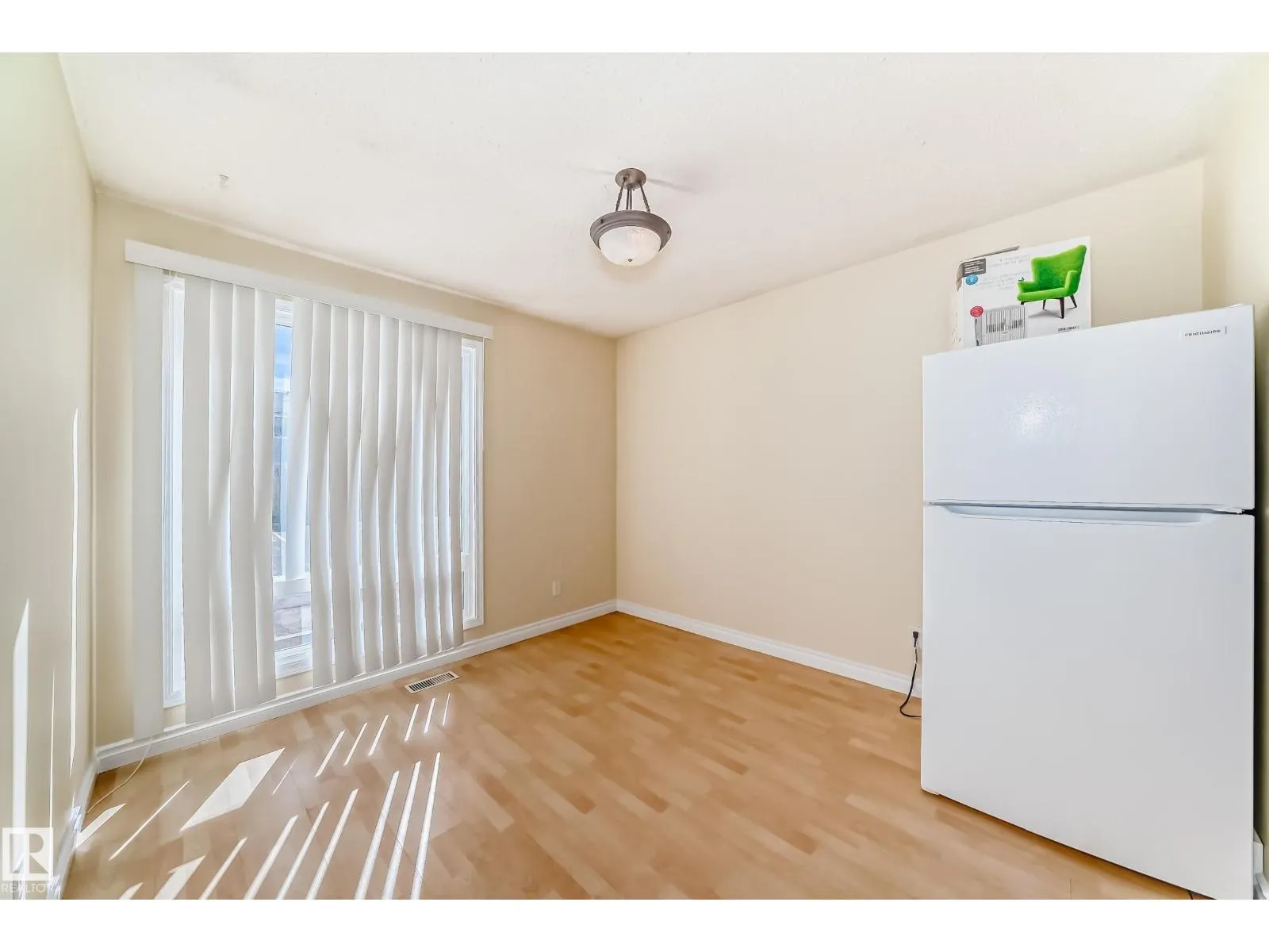 11725 32A AV NW