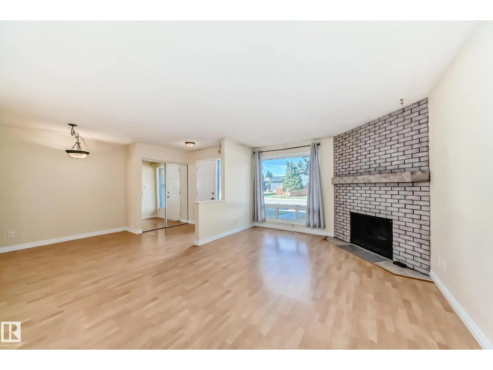 11725 32A AV NW