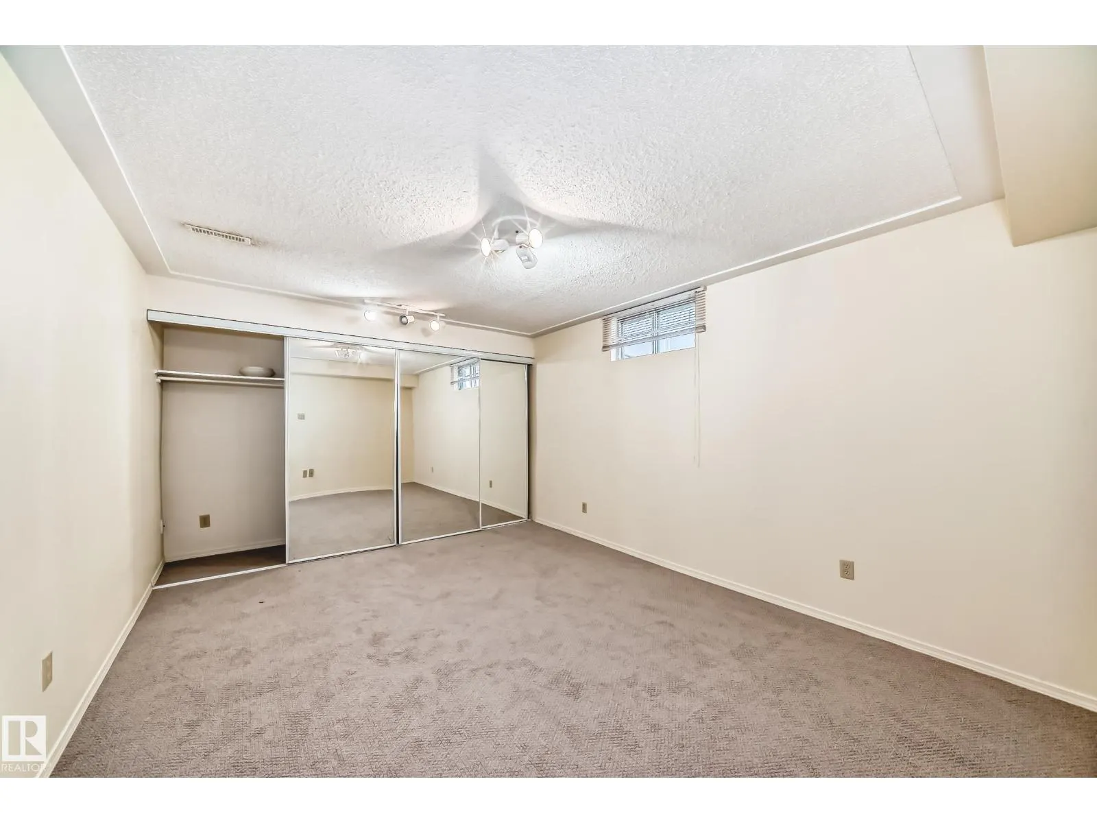 11725 32A AV NW