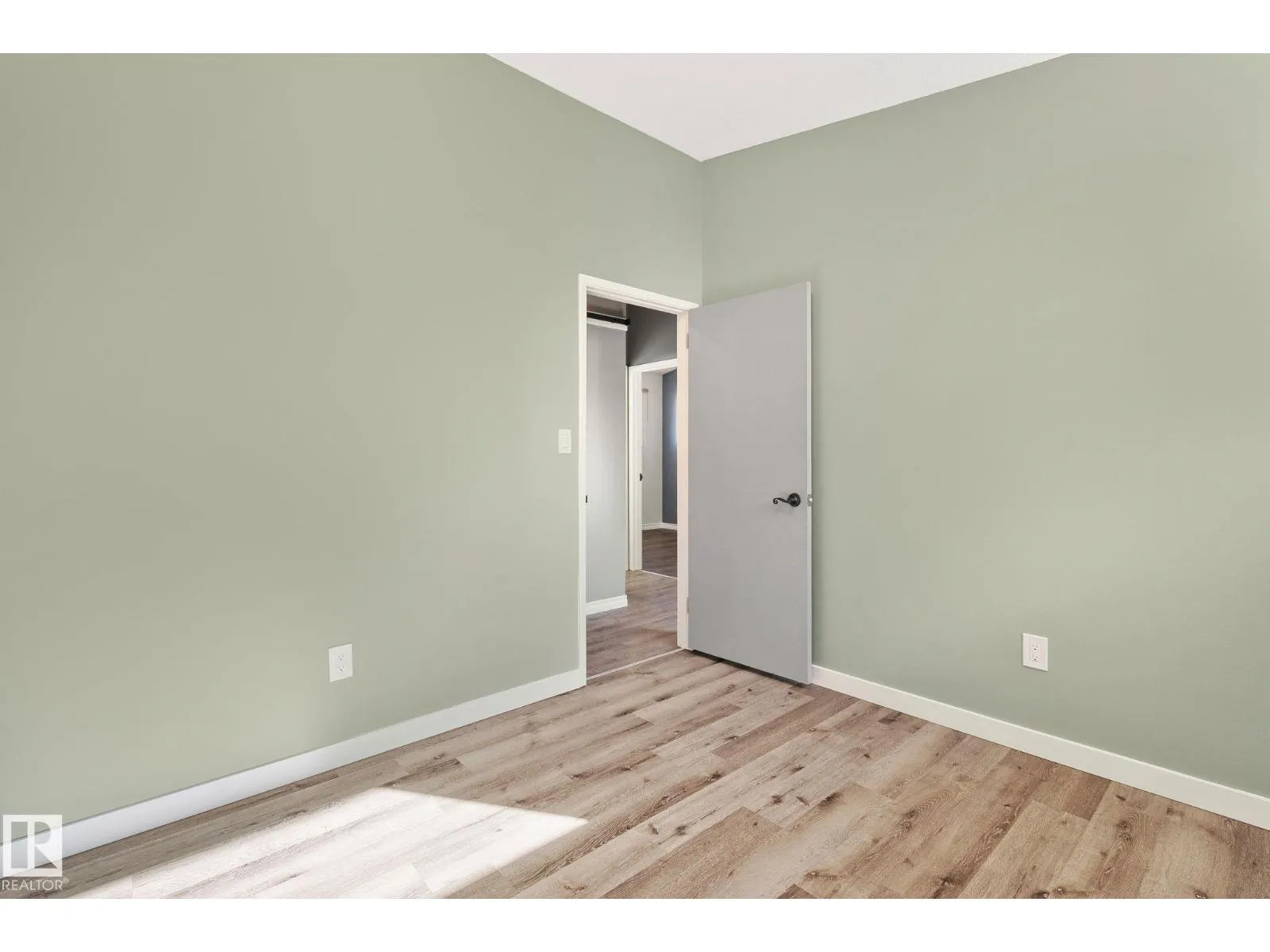 13423 72 ST NW