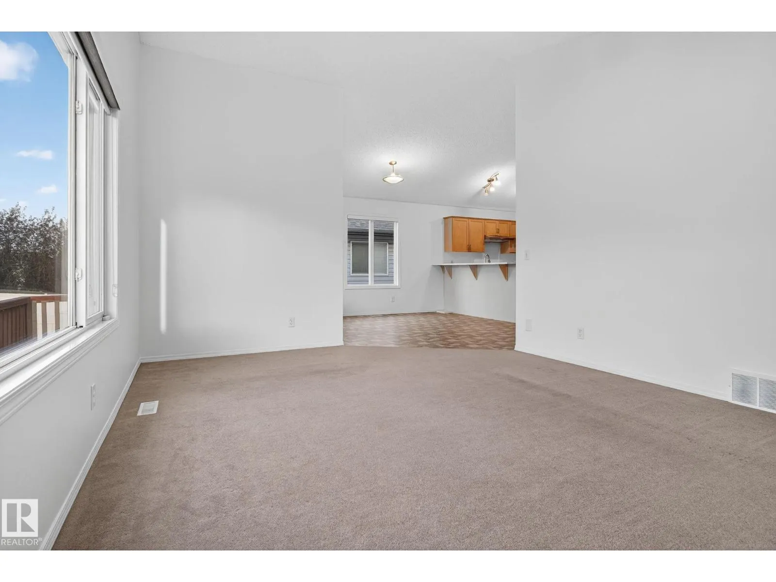 4308 155 AV NW