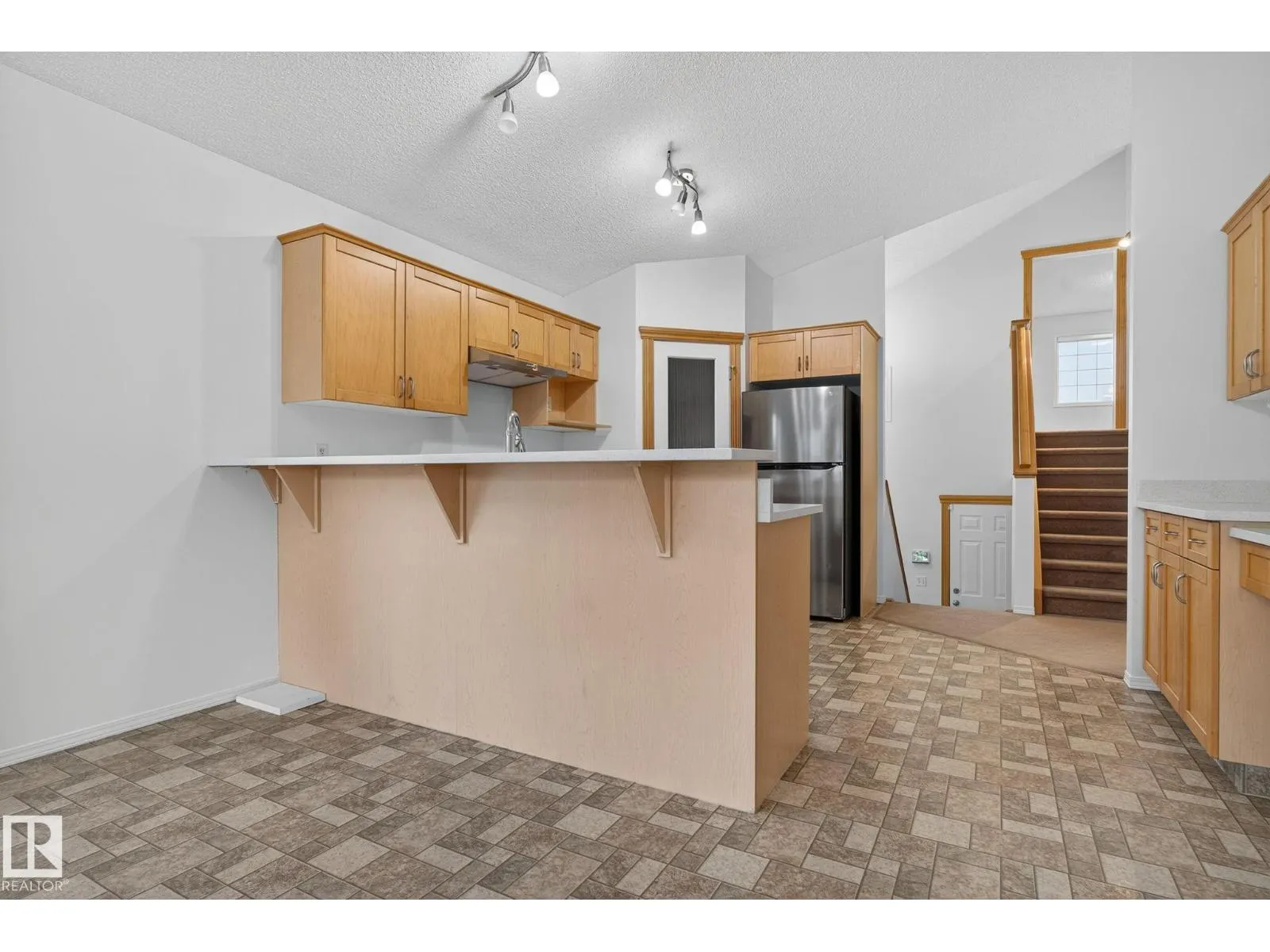 4308 155 AV NW