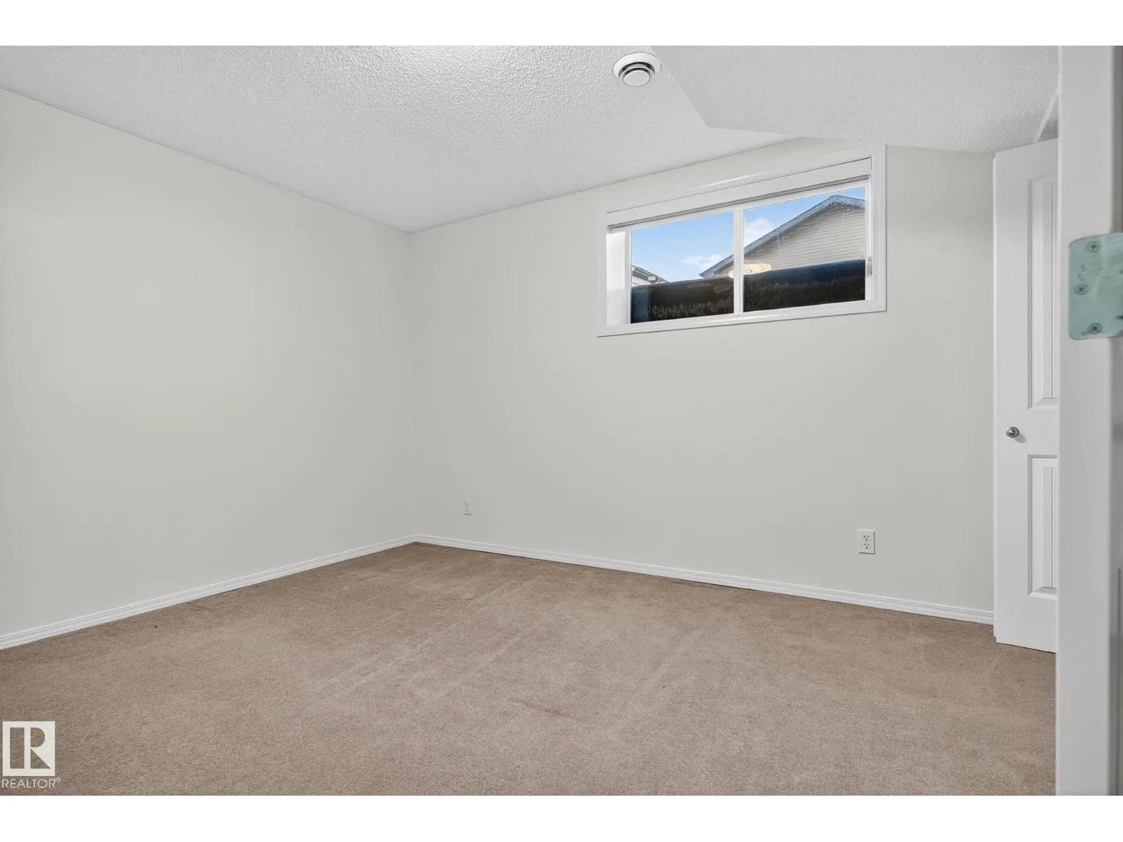 4308 155 AV NW