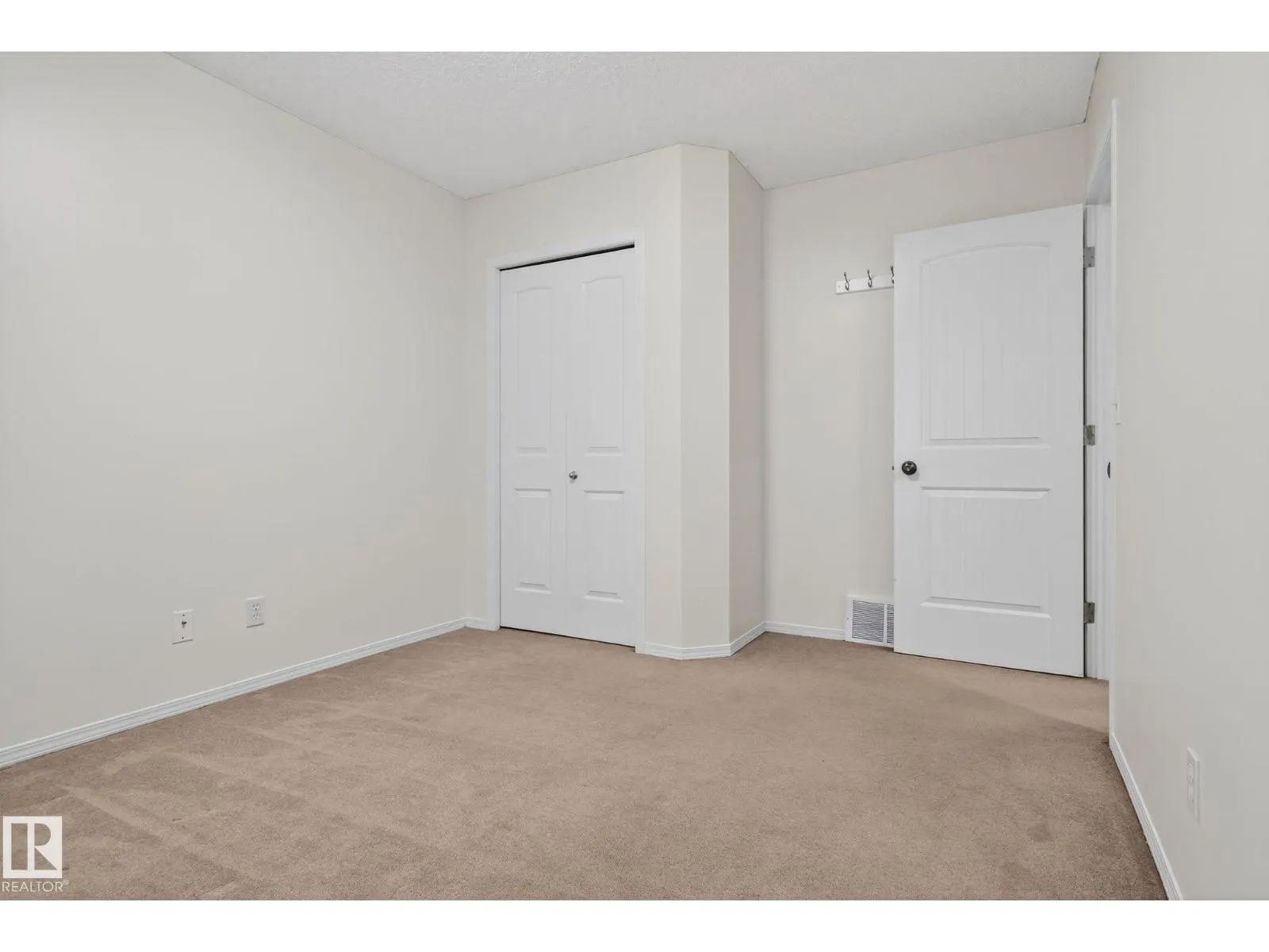 4308 155 AV NW