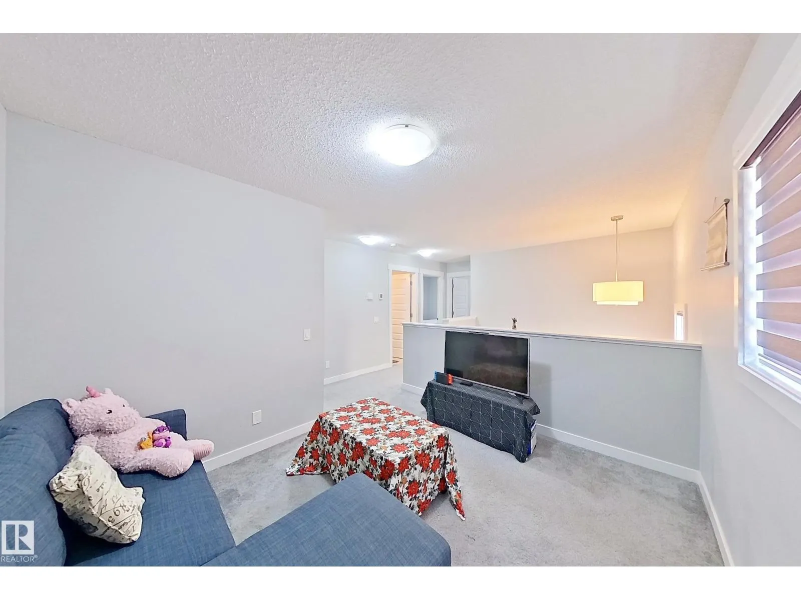 1221 27 ST NW