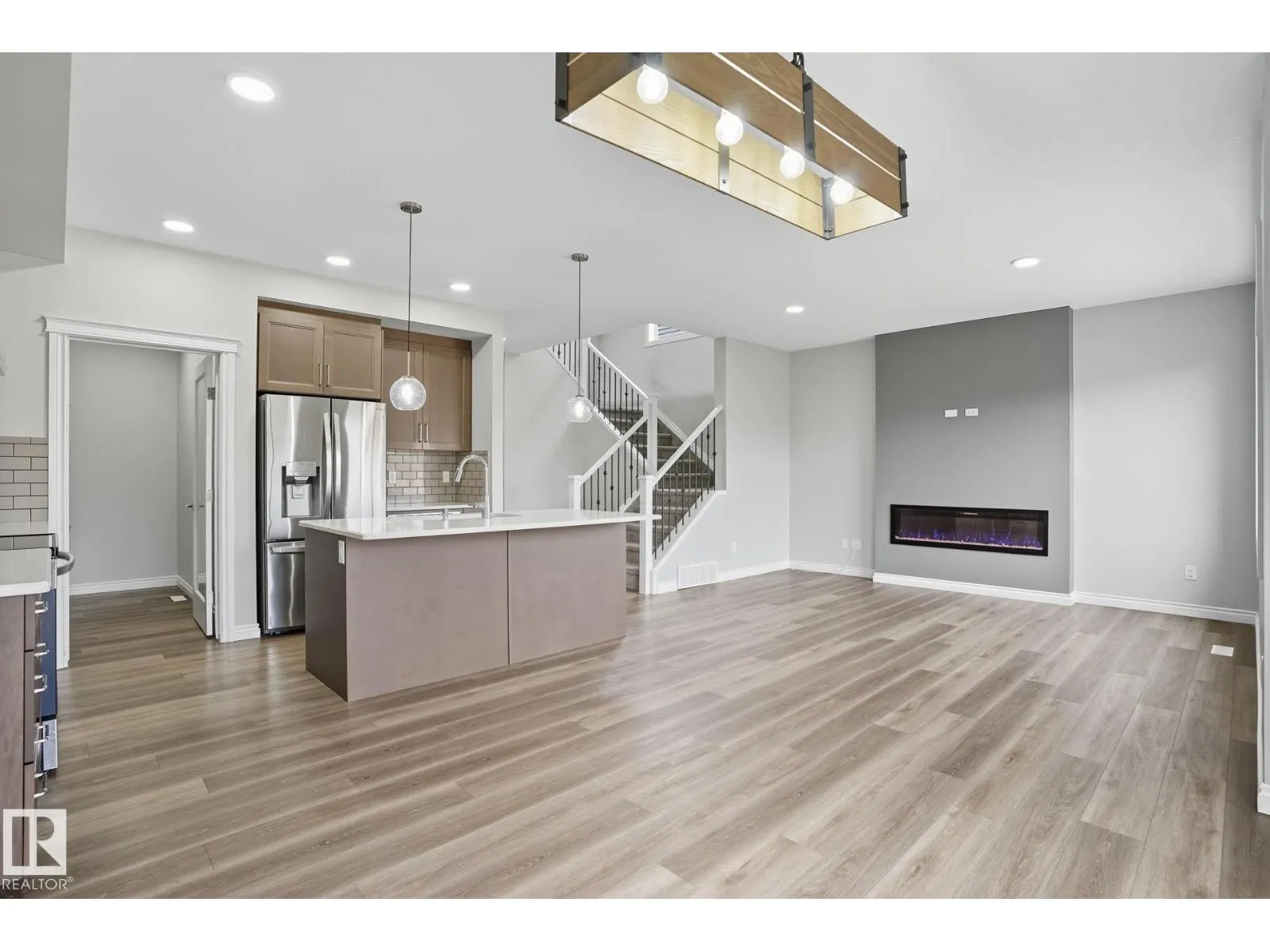 73 Redspur Drive