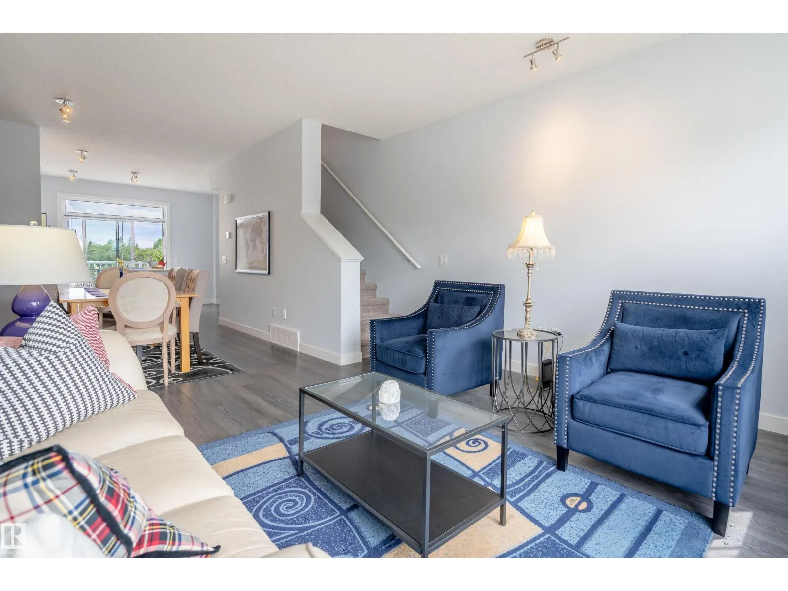 1085 GAULT BV NW