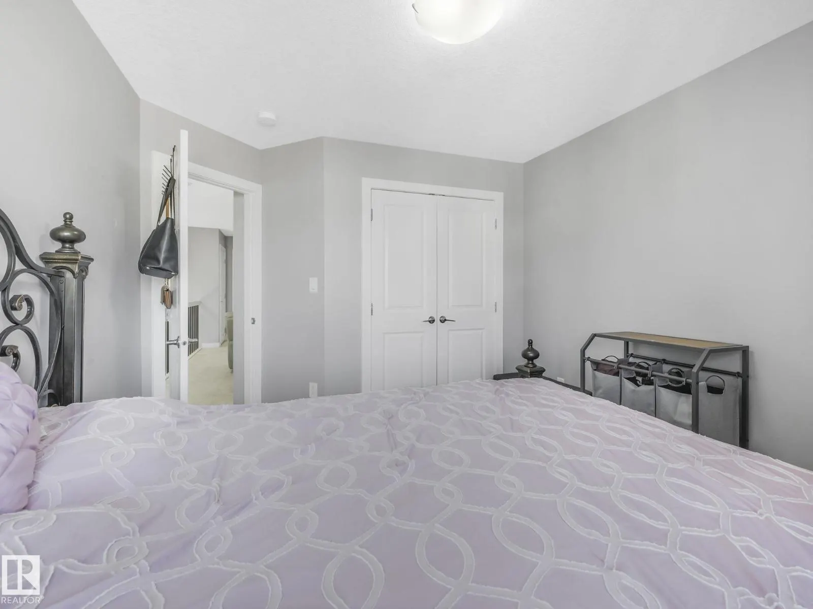 #29 1703 16 AV NW