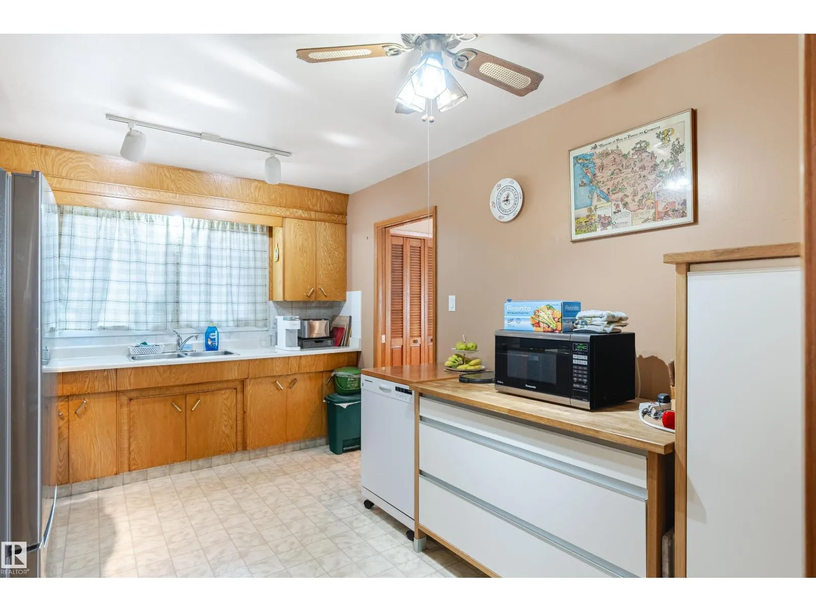 9718 76 AV NW