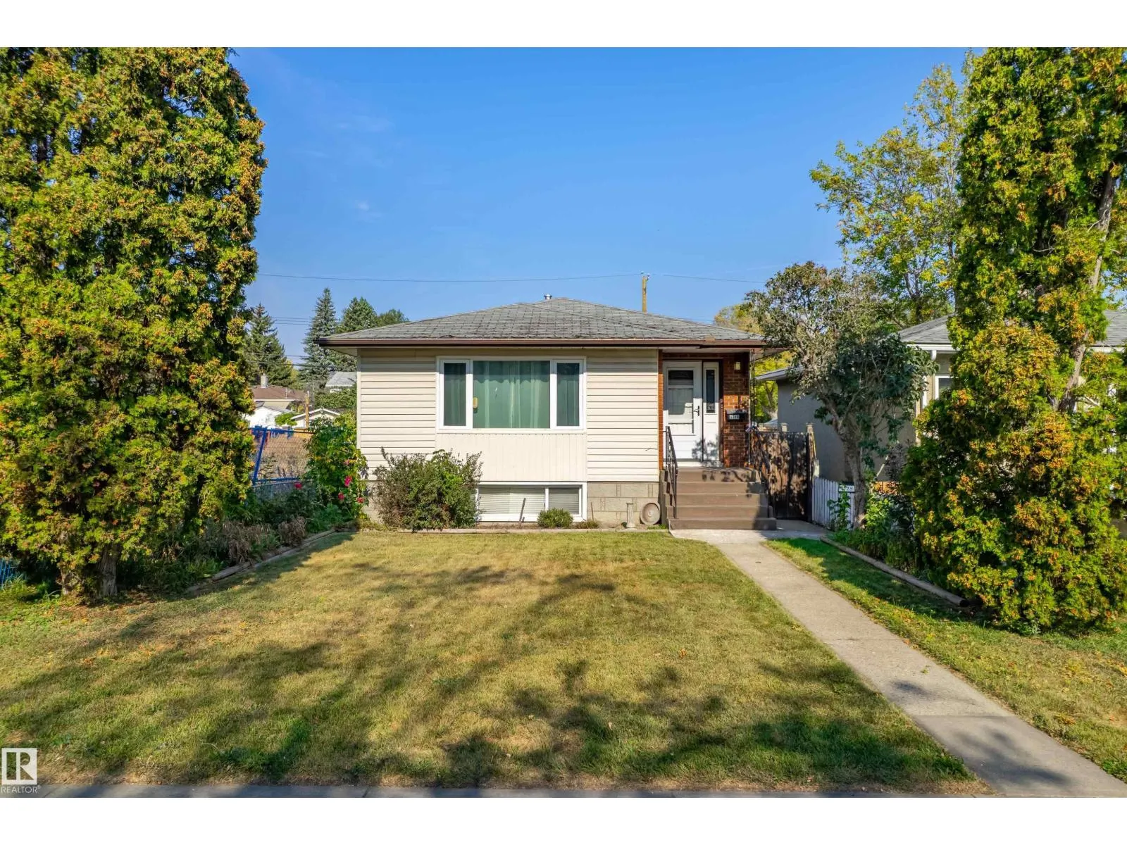 9718 76 AV NW