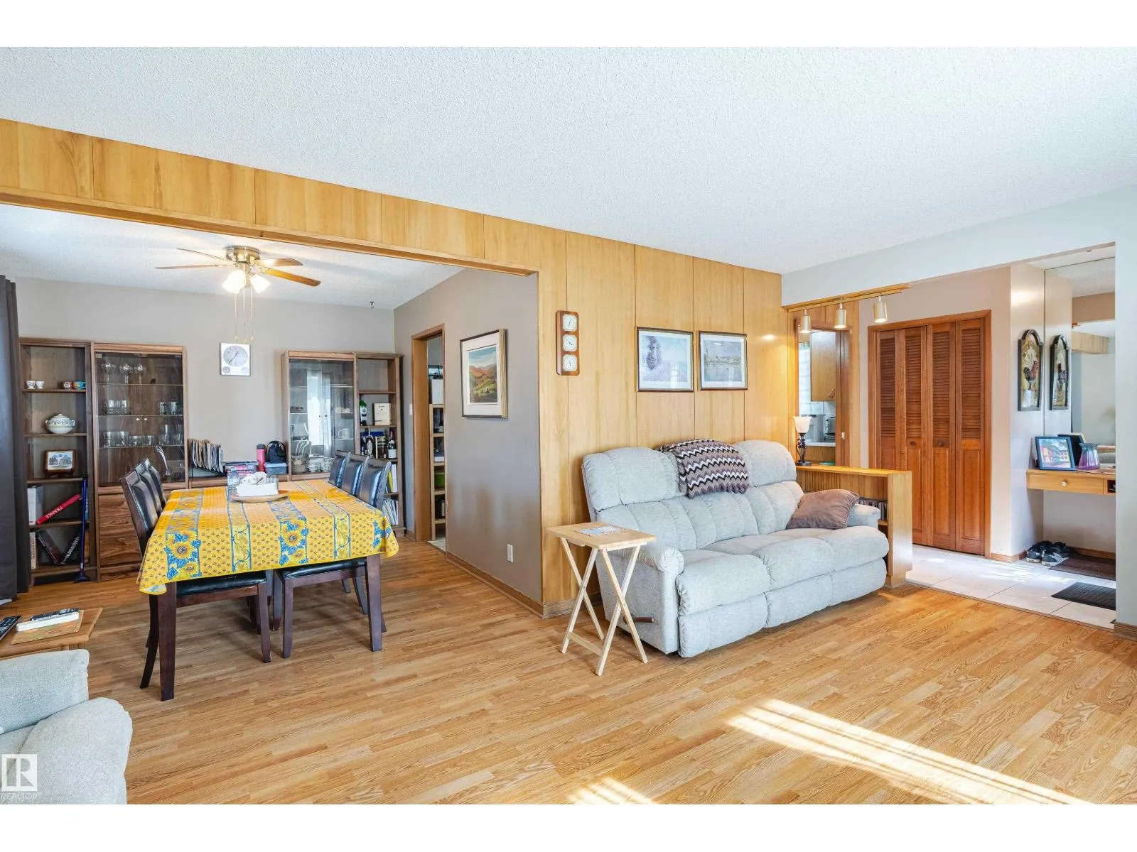 9718 76 AV NW