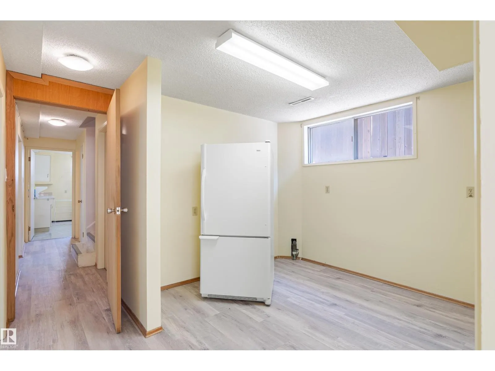 9718 76 AV NW