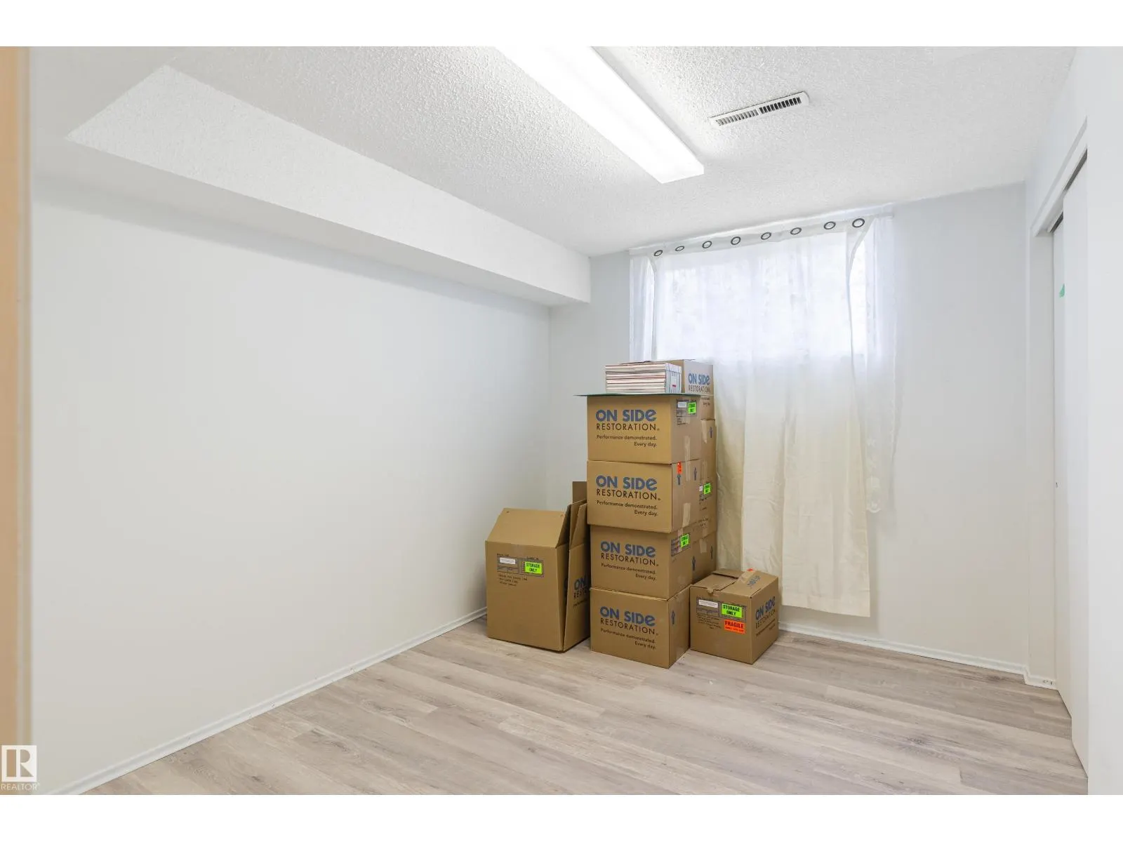 9718 76 AV NW