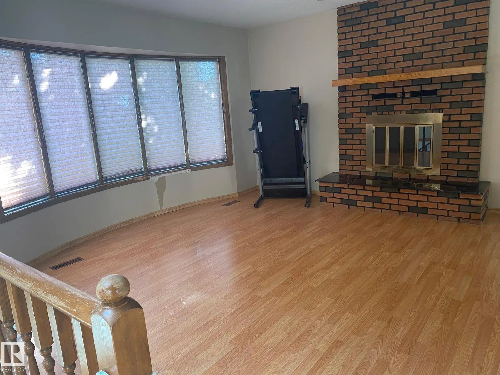5811 56 ST