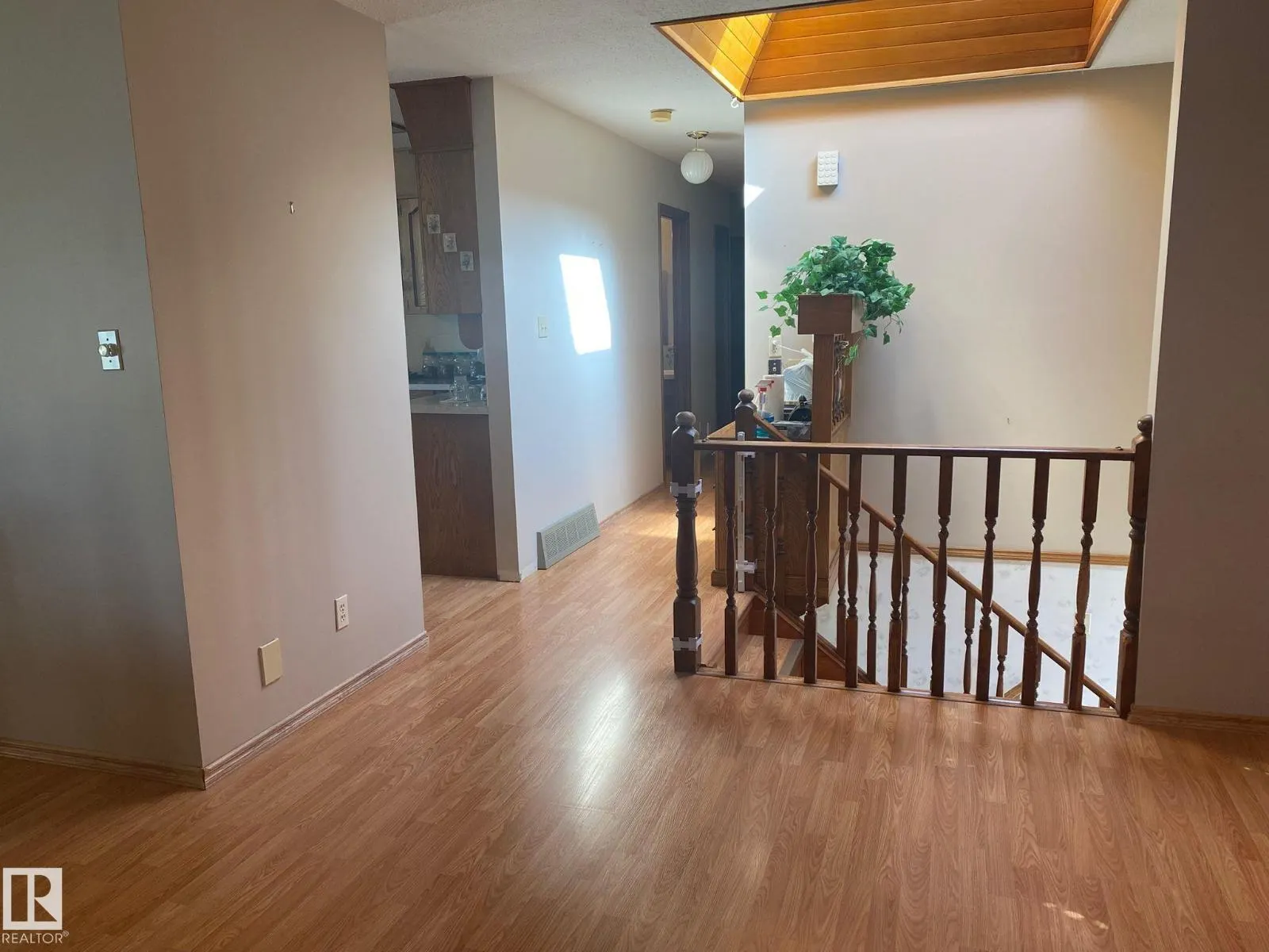 5811 56 ST
