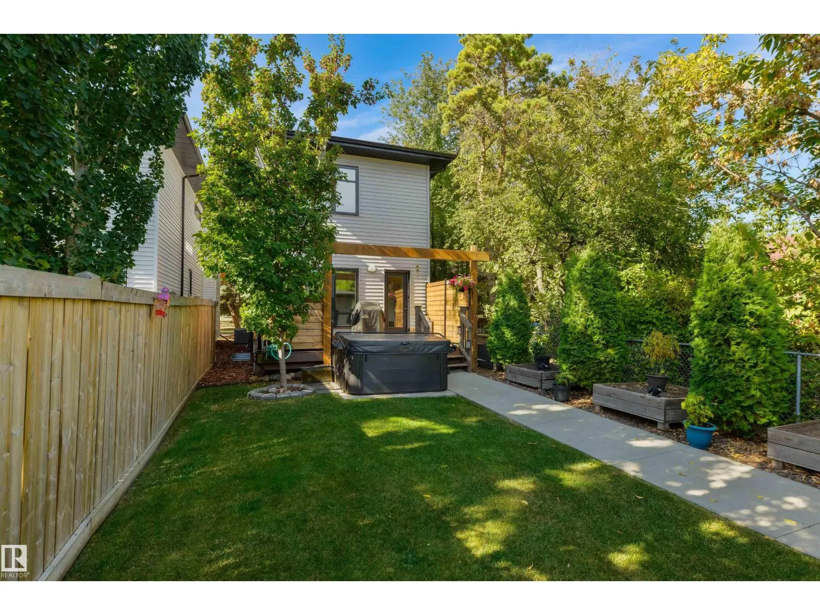 11415 126 ST NW
