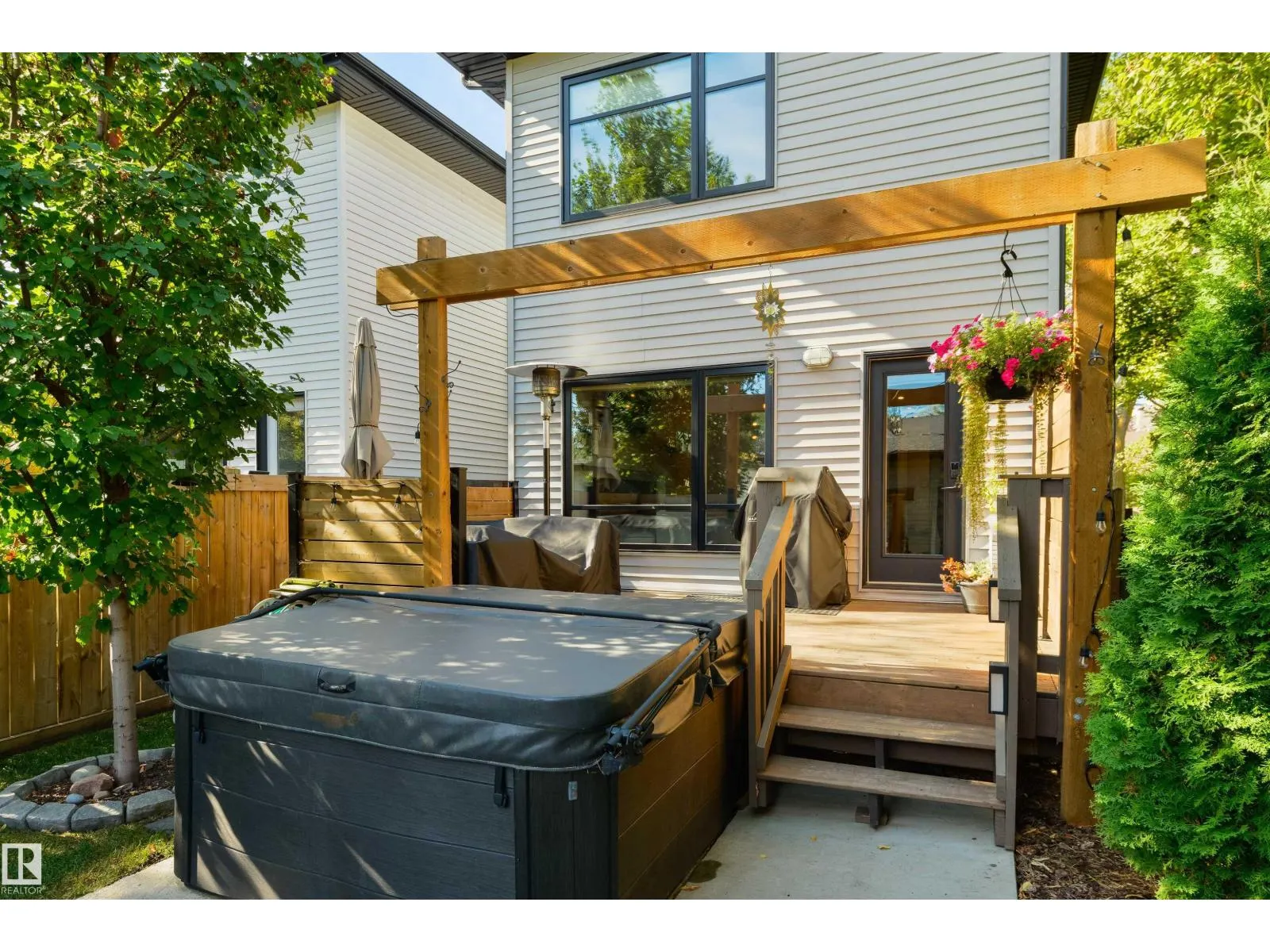 11415 126 ST NW