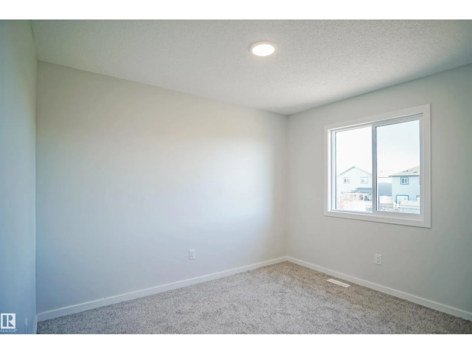 18146 73A ST NW