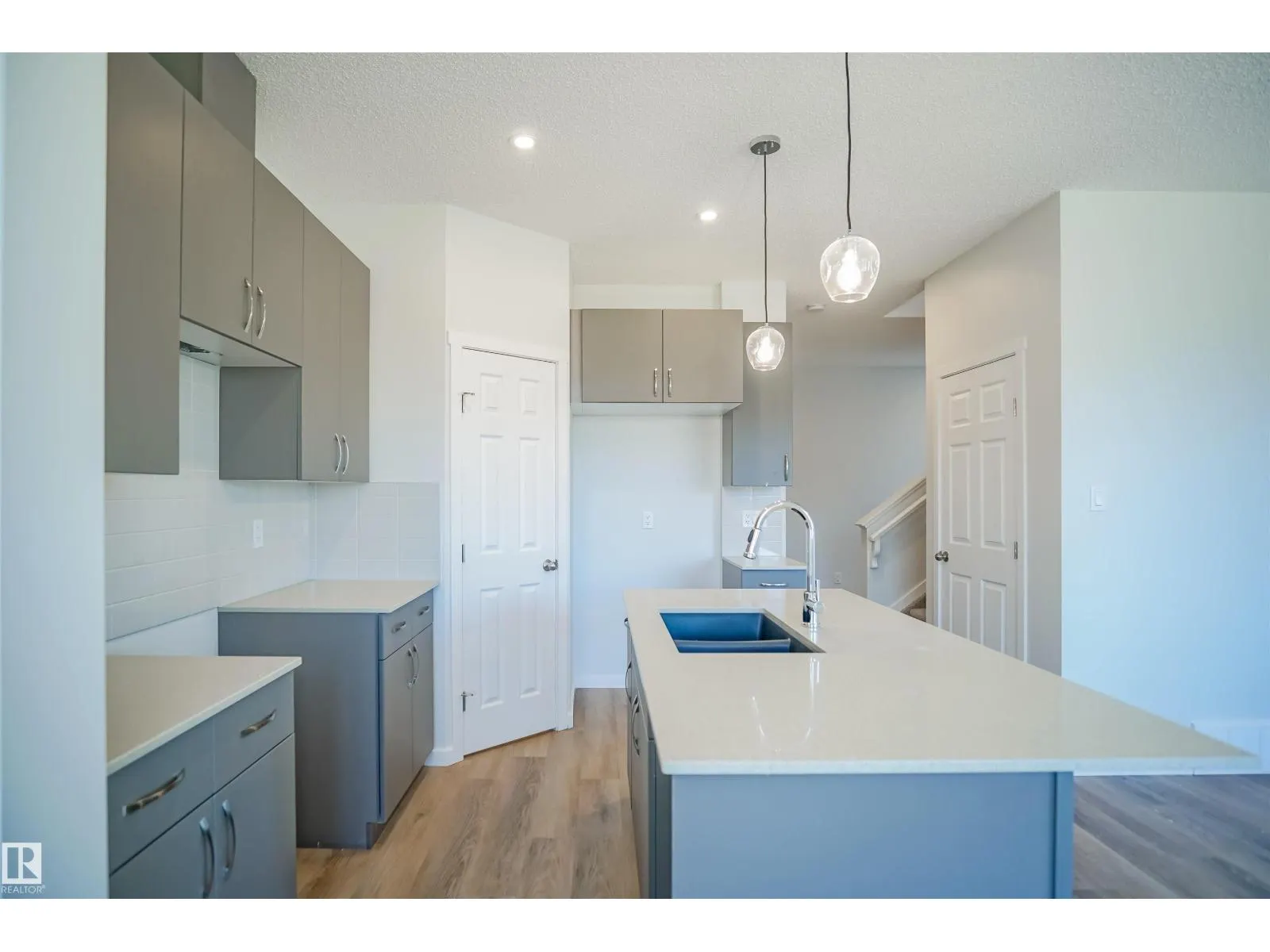 18146 73A ST NW