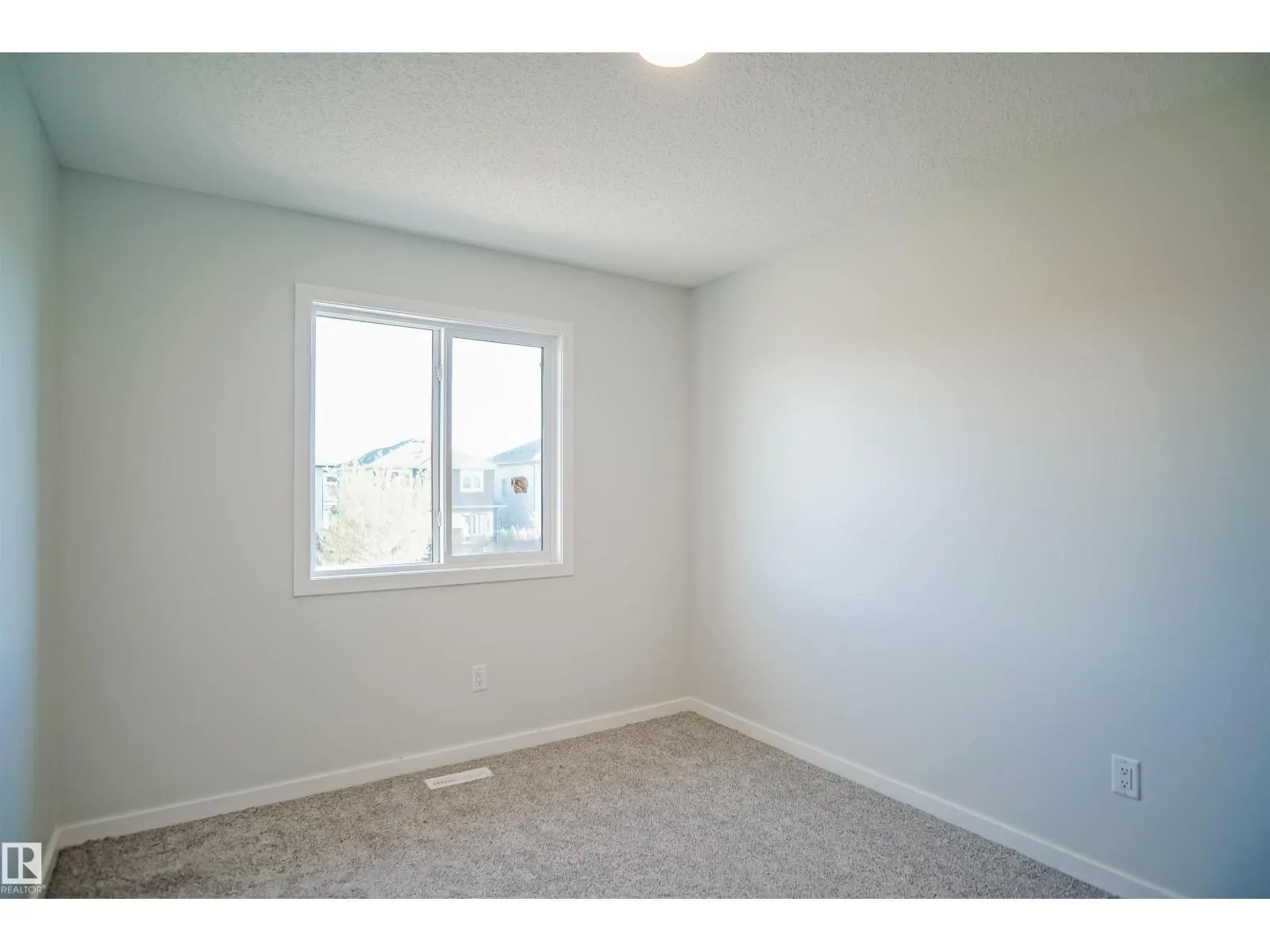 18146 73A ST NW