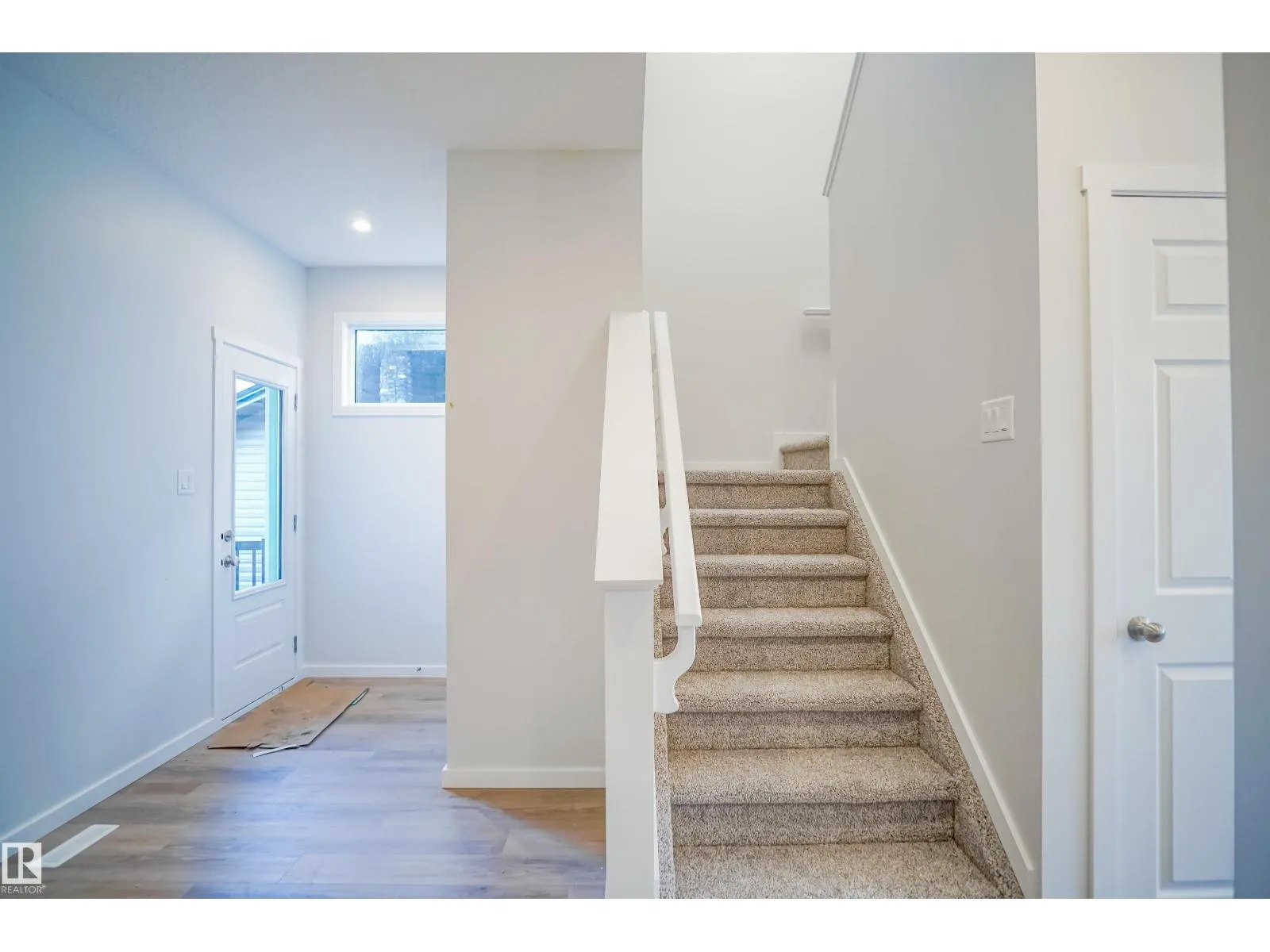 18146 73A ST NW