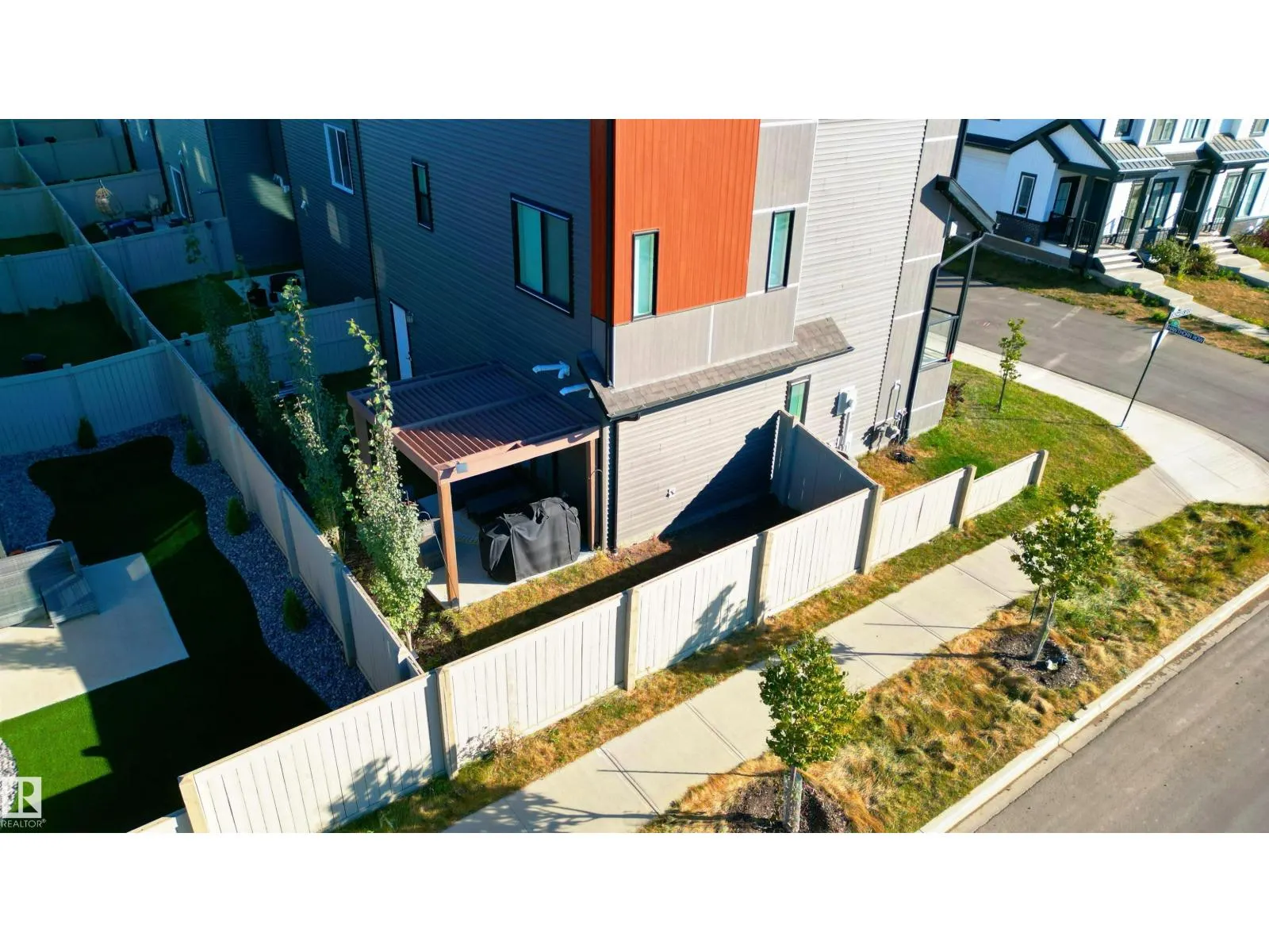 4204 HAWTHORN RO SW