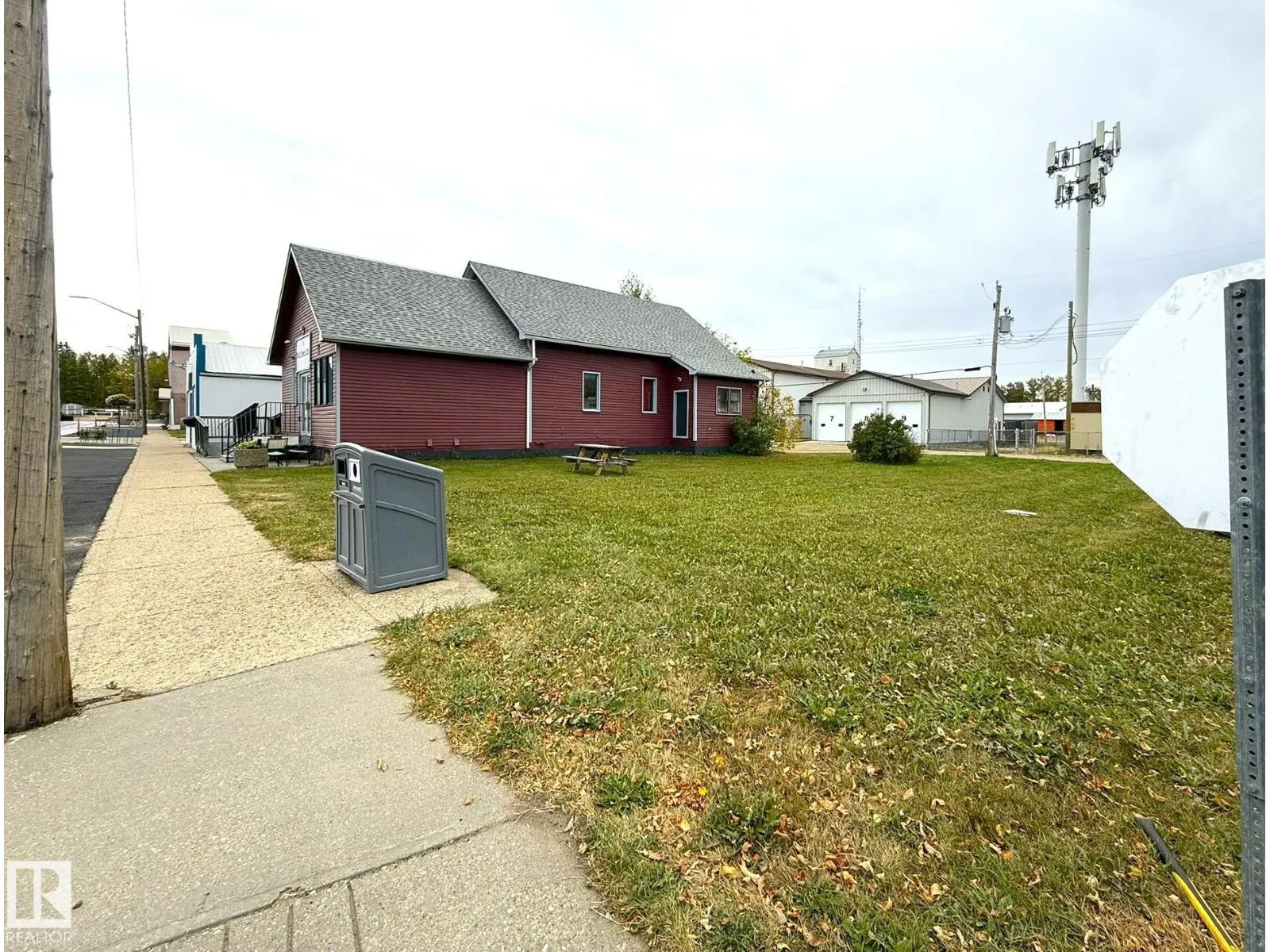 5032 52 ST