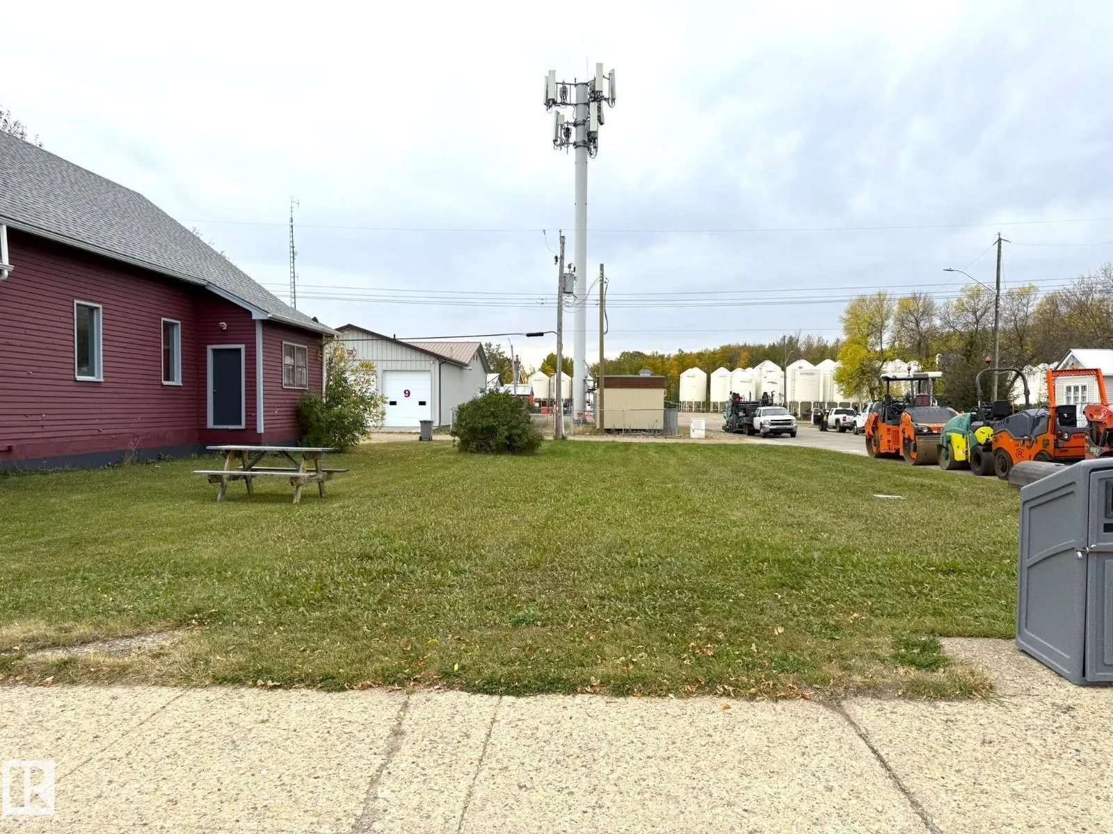 5032 52 ST