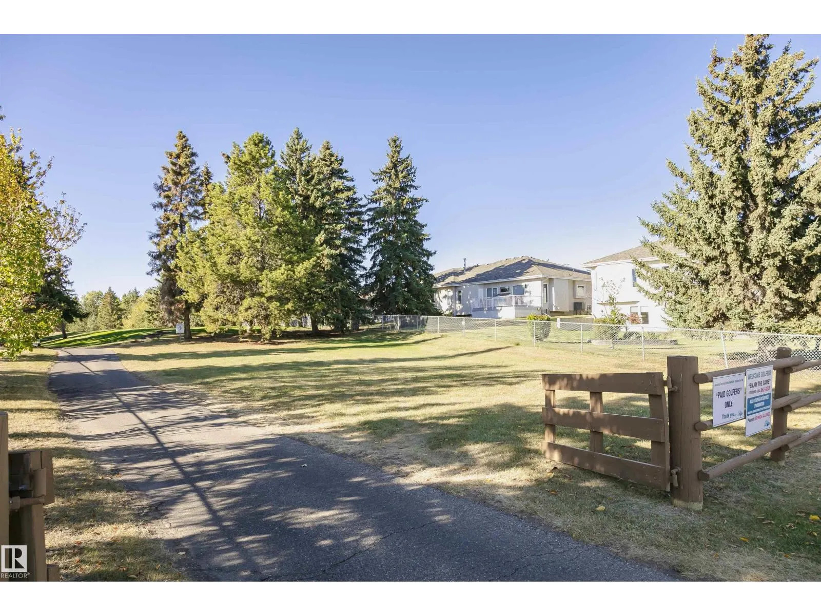 26 LONGVIEW PL