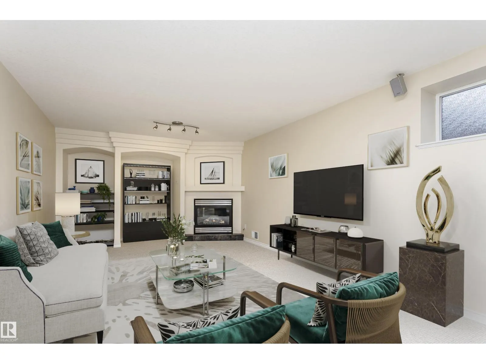 26 LONGVIEW PL