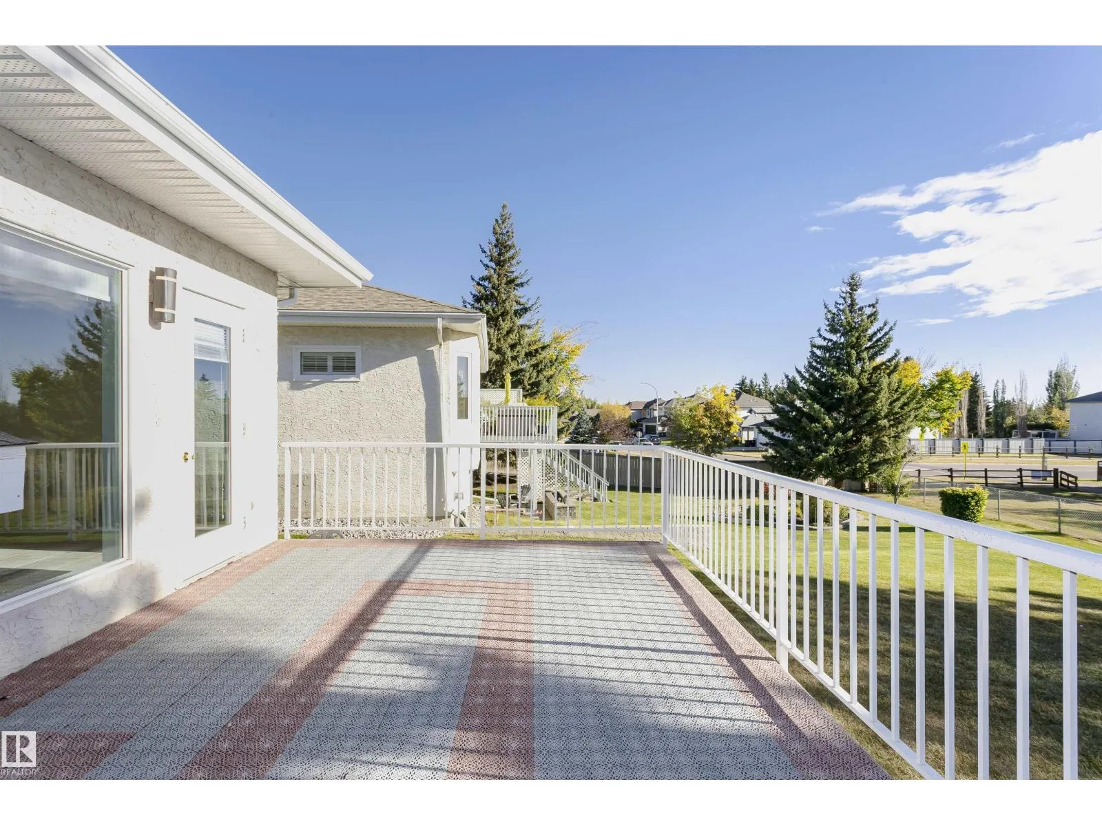 26 LONGVIEW PL