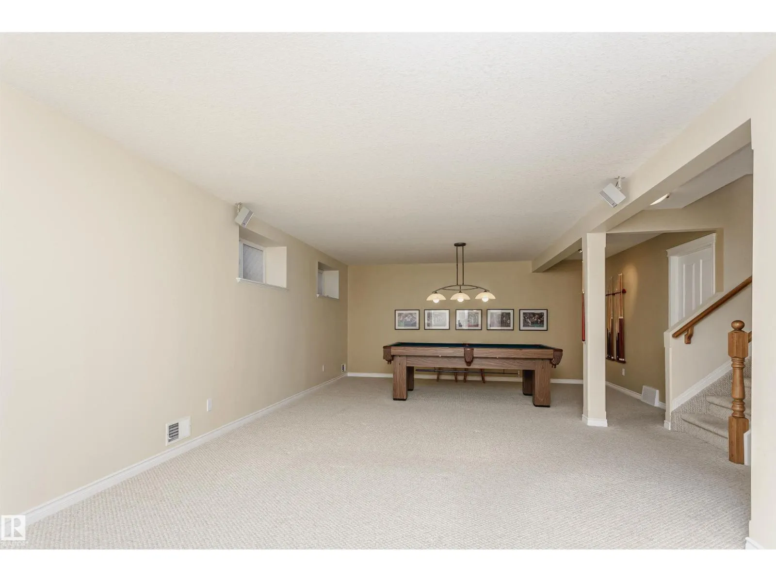 26 LONGVIEW PL