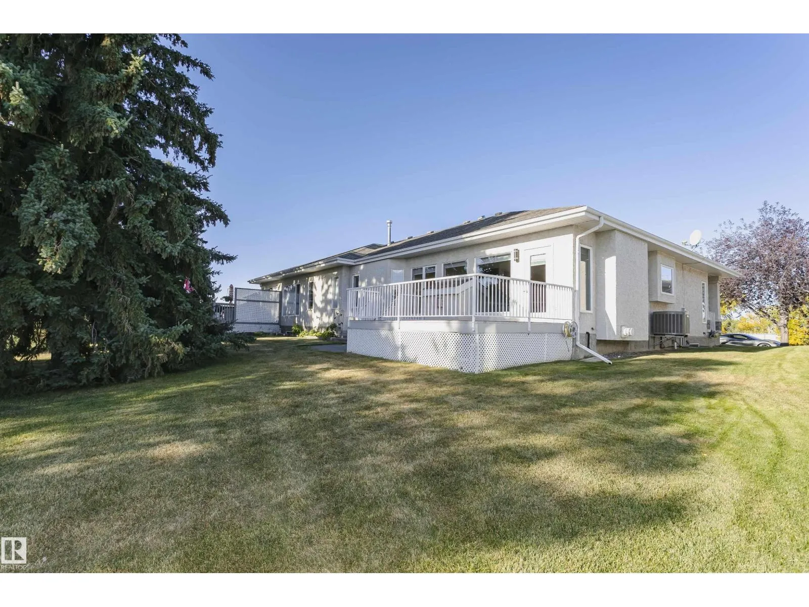 26 LONGVIEW PL