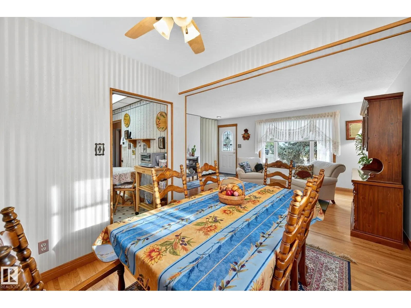 10527 133 AV NW